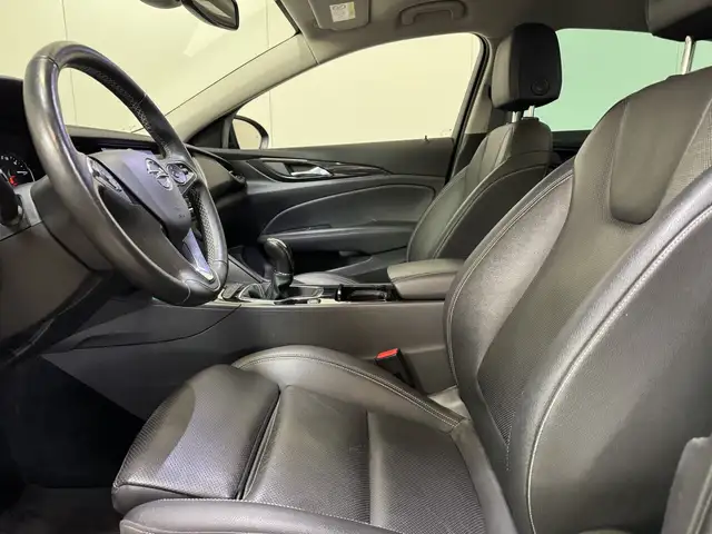 Opel Insignia view 9