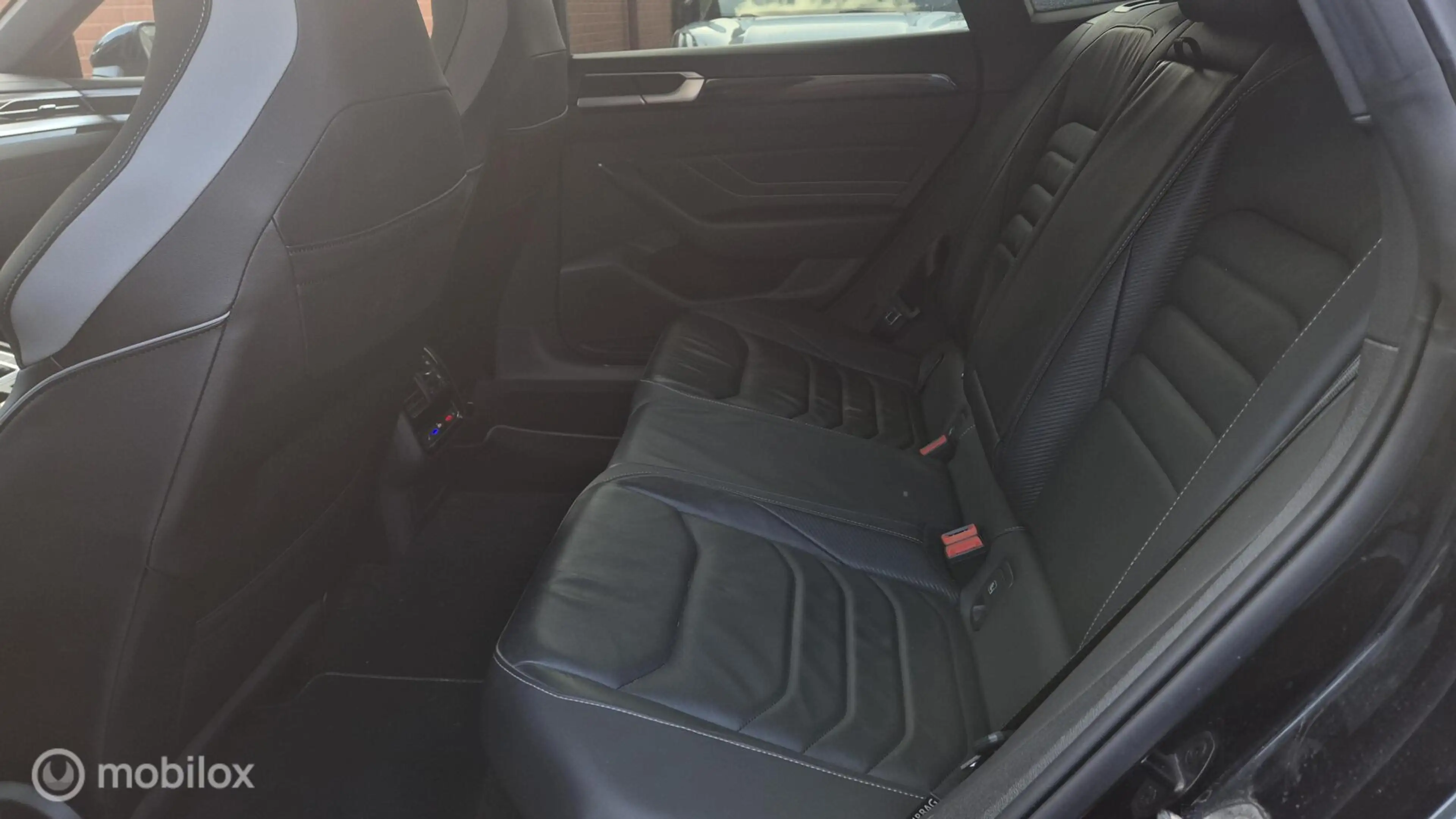 Volkswagen Arteon Shooting Brake 1.4 TSI eHybrid R-Line, pan — photo 13