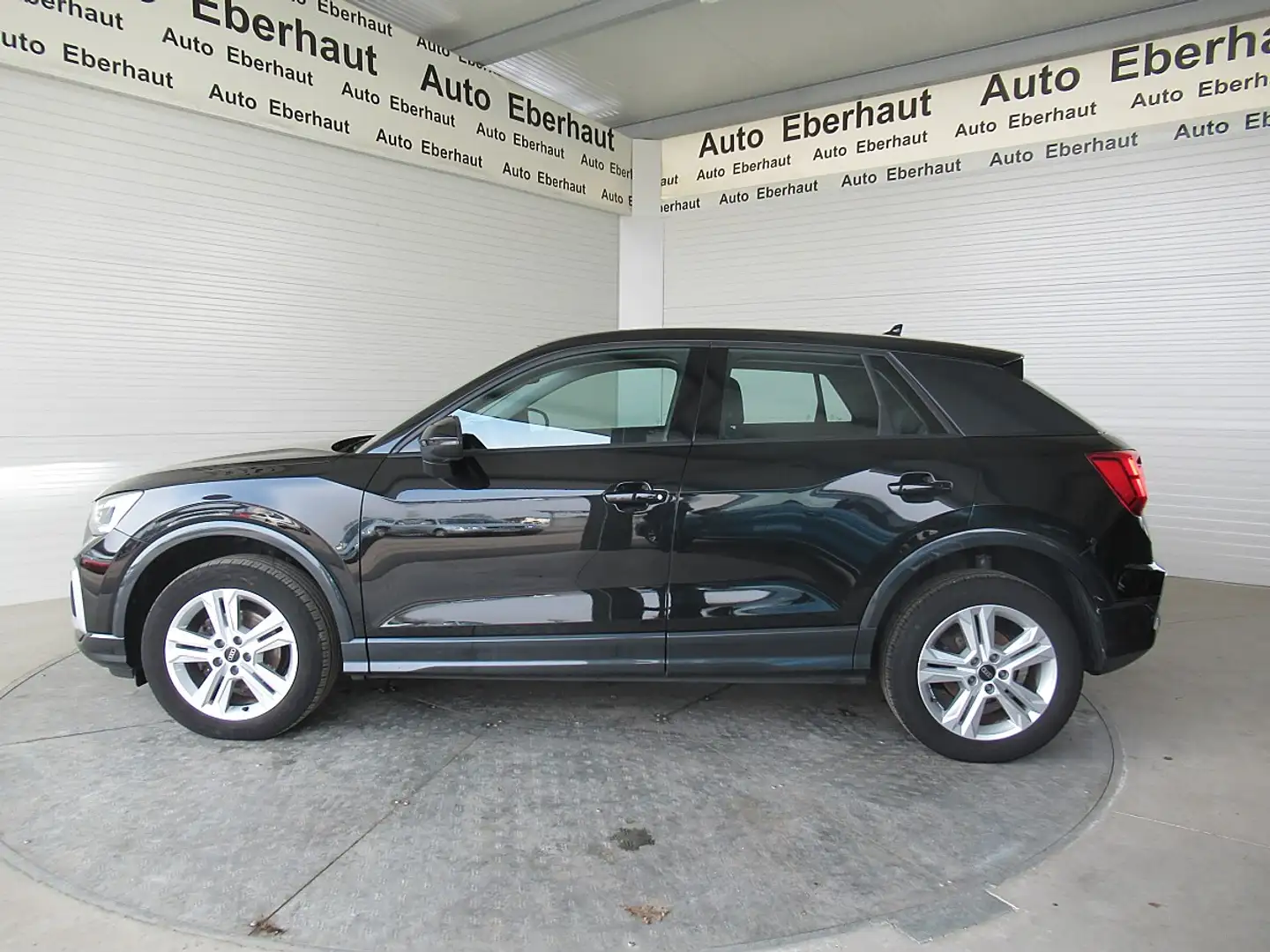Audi Q2 30 TFSI *Keyless *ACC *Sitzheizung *LED Schwarz - 2