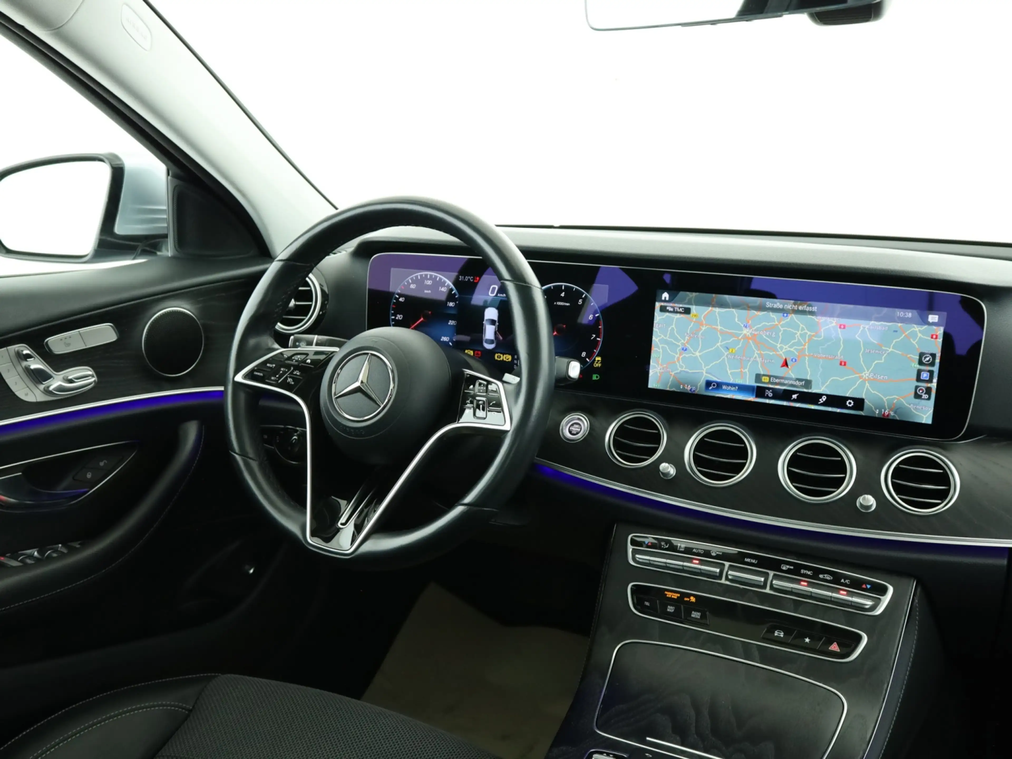 Mercedes-Benz E 450 4M AHK*Multibeam*SDach*HUD*Memory*Airmatic — photo 10