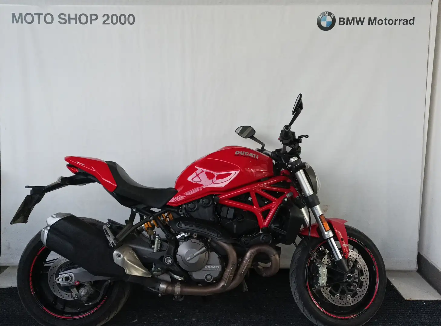 Ducati Monster 821 Roşu - 1