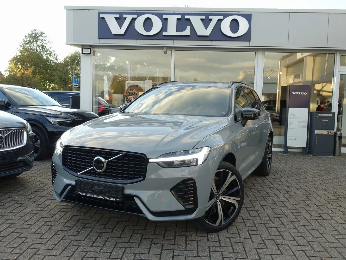 Volvo XC60 Recharge Plus Dark T6 AWD PANO/AHK/STDHZG Grigio - 1