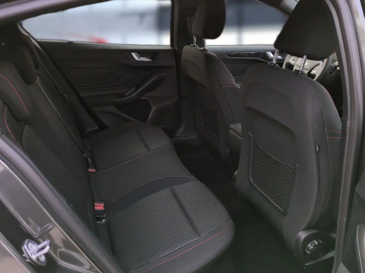 Ford Focus ST-Line Sportpaket Bluetooth Navi LED Klima 14