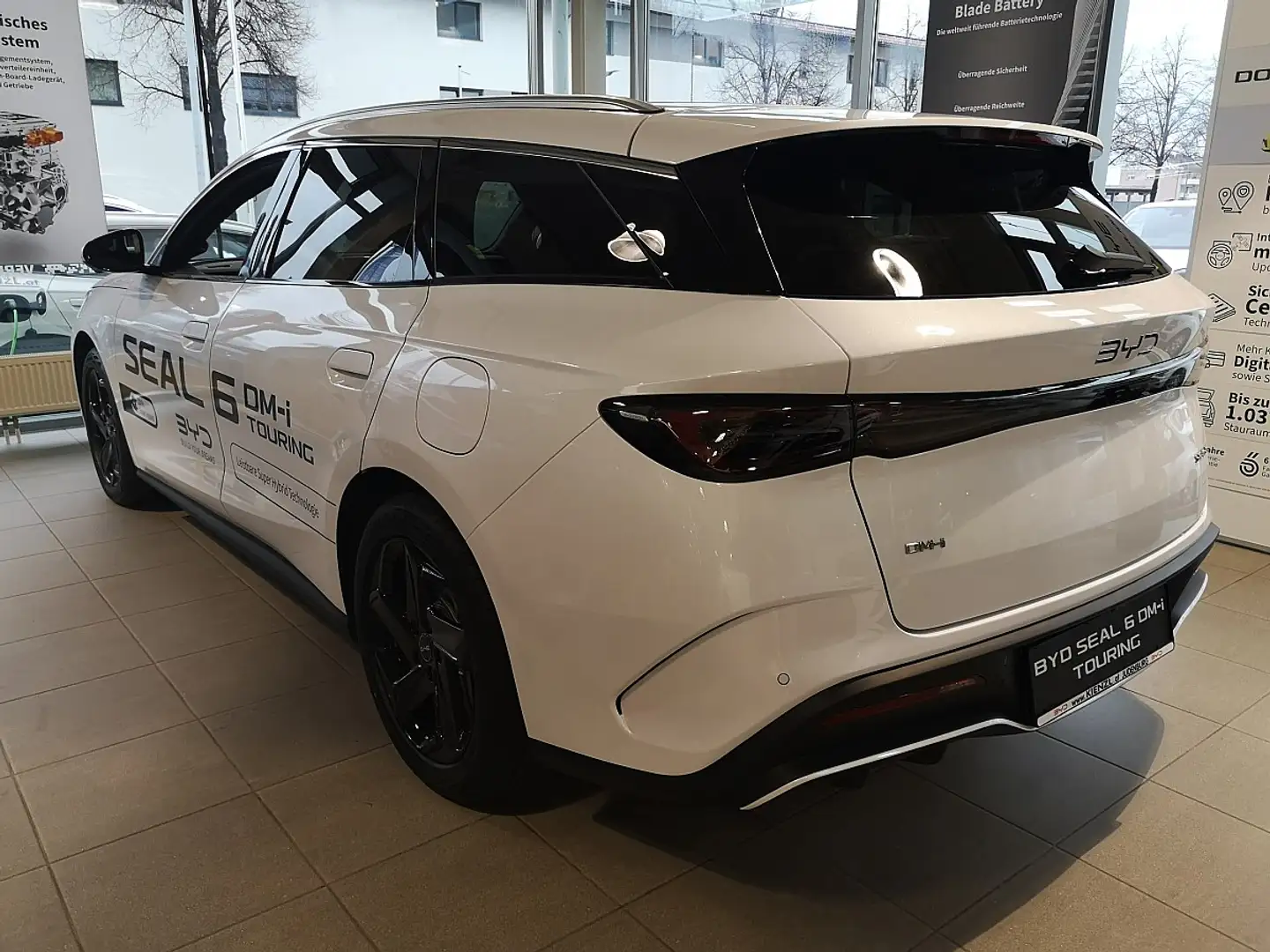 BYD Seal 6 DM-i Touring PHEV 19kWh Comfort Österreich Paket Weiß - 2