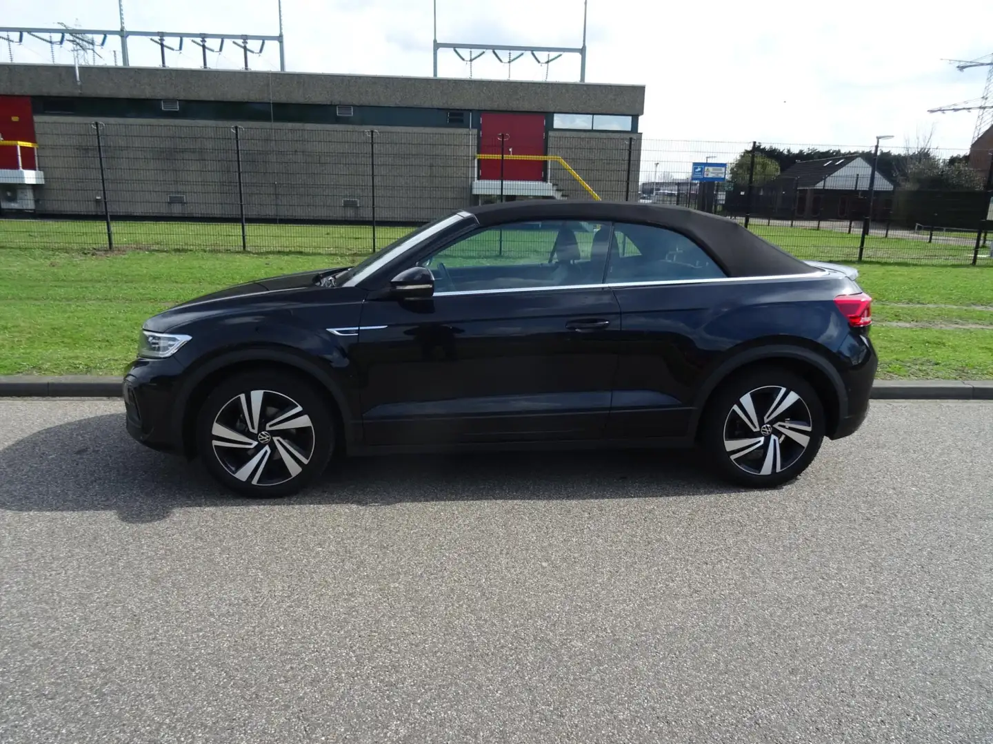 Volkswagen T-Roc Cabrio 1.5 TSI R-Line Zwart - 2