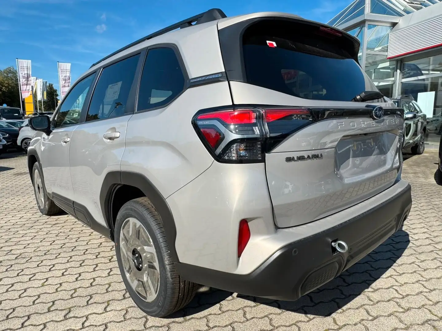 Subaru Forester 2.0 ie 100kW AWD Active Gold - 2