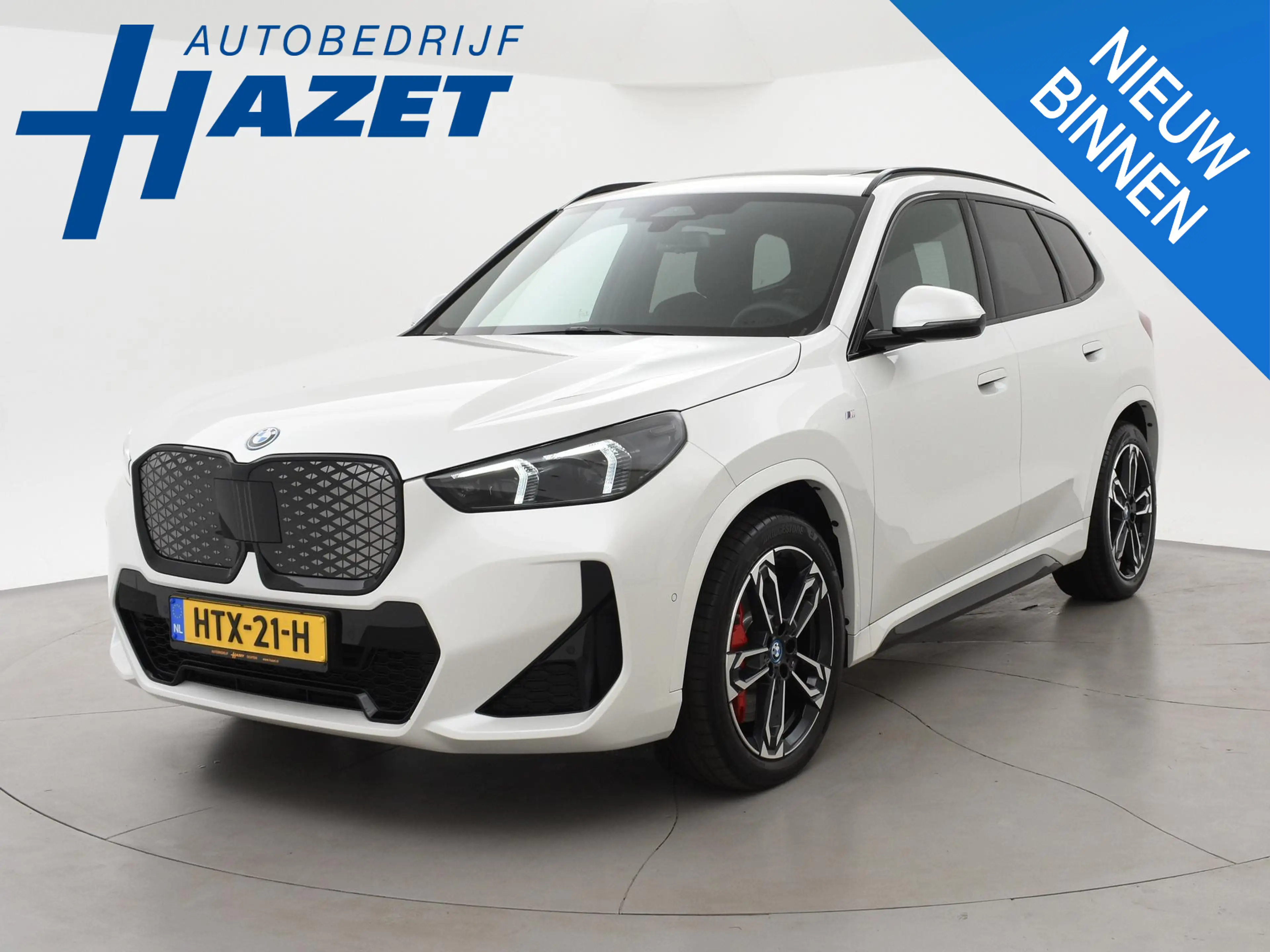 BMW iX1 eDrive20 67 kWh M-SPORT *46 KM NIEUW* + PANORAMA |