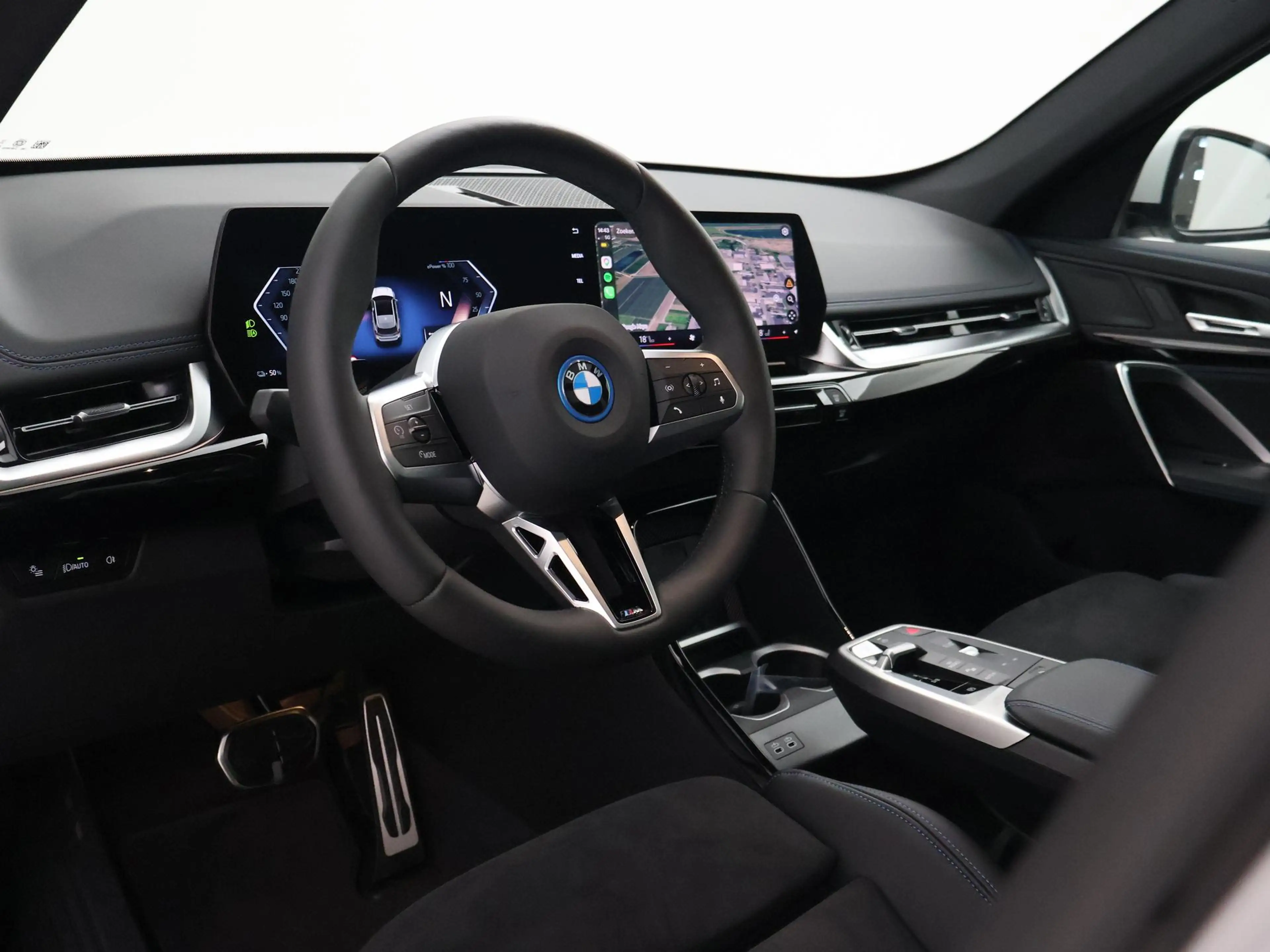 BMW iX1 eDrive20 67 kWh M-SPORT *46 KM NIEUW* + PANORAMA | — photo 20