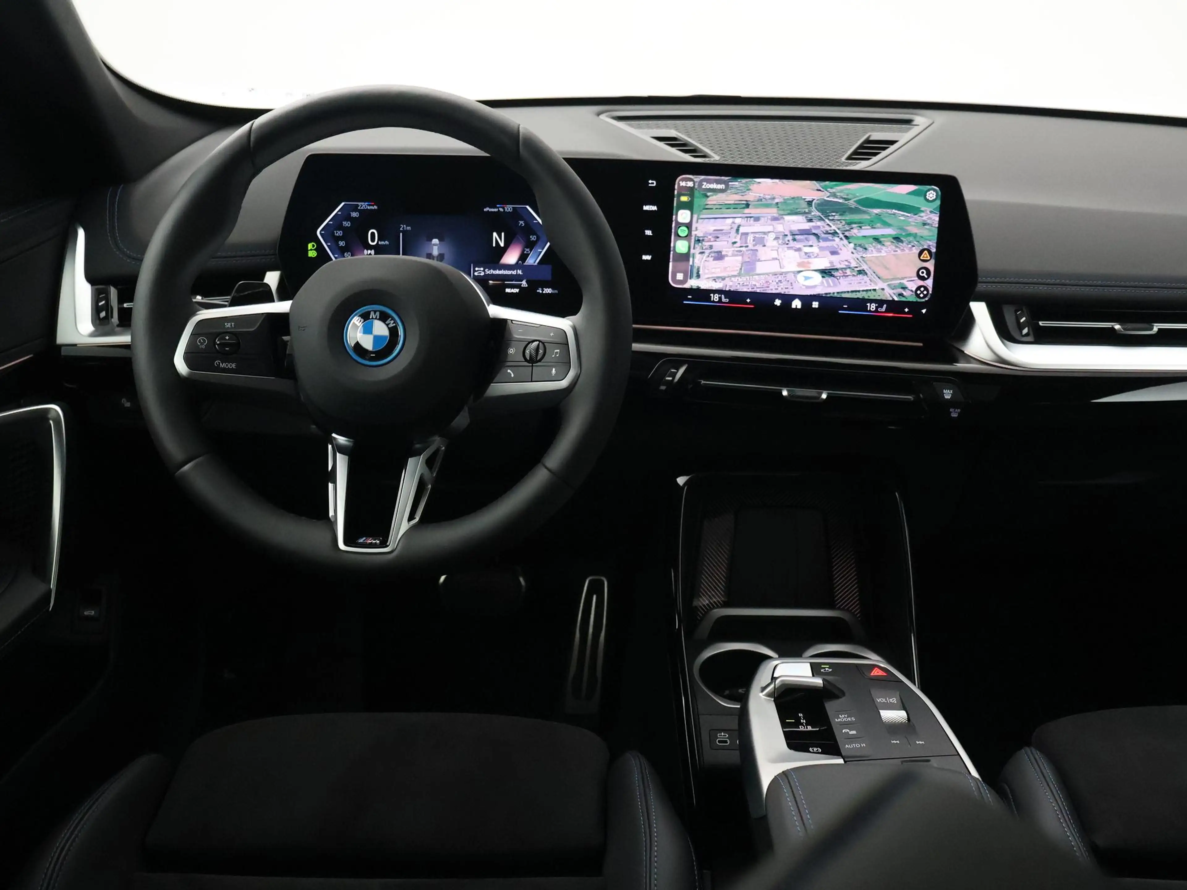 BMW iX1 eDrive20 67 kWh M-SPORT *46 KM NIEUW* + PANORAMA | — photo 3