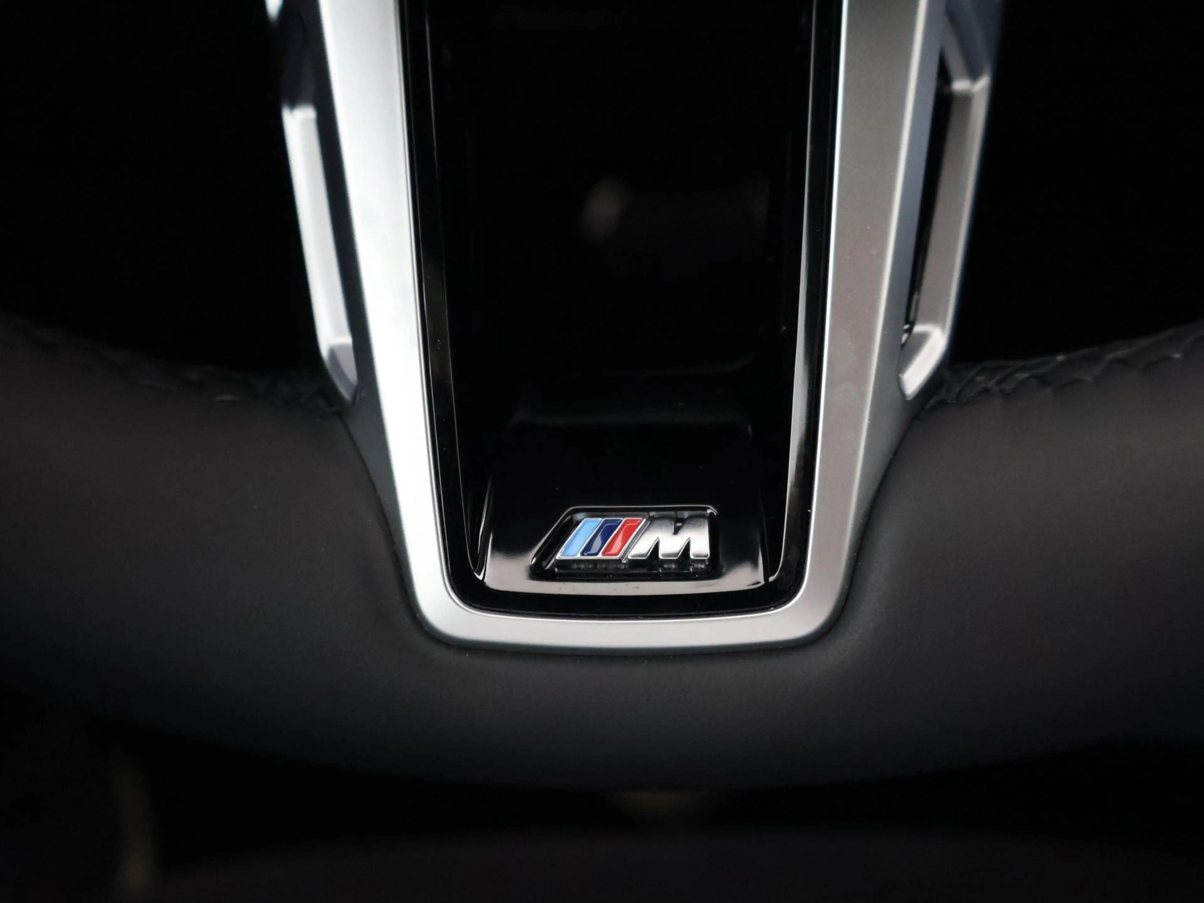 BMW iX1 eDrive20 67 kWh M-SPORT *46 KM NIEUW* + PANORAMA | — photo 40