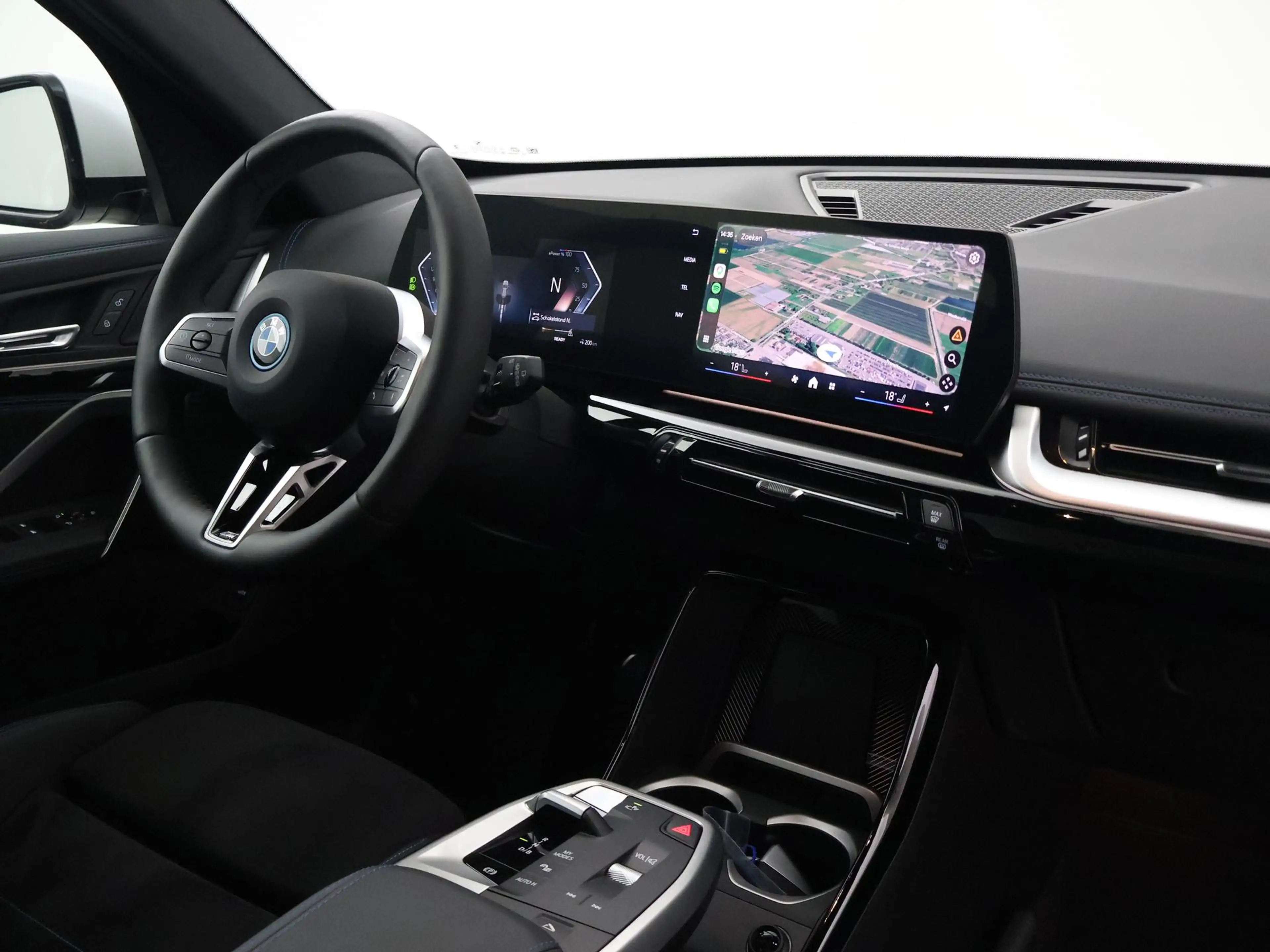 BMW iX1 eDrive20 67 kWh M-SPORT *46 KM NIEUW* + PANORAMA | — photo 4