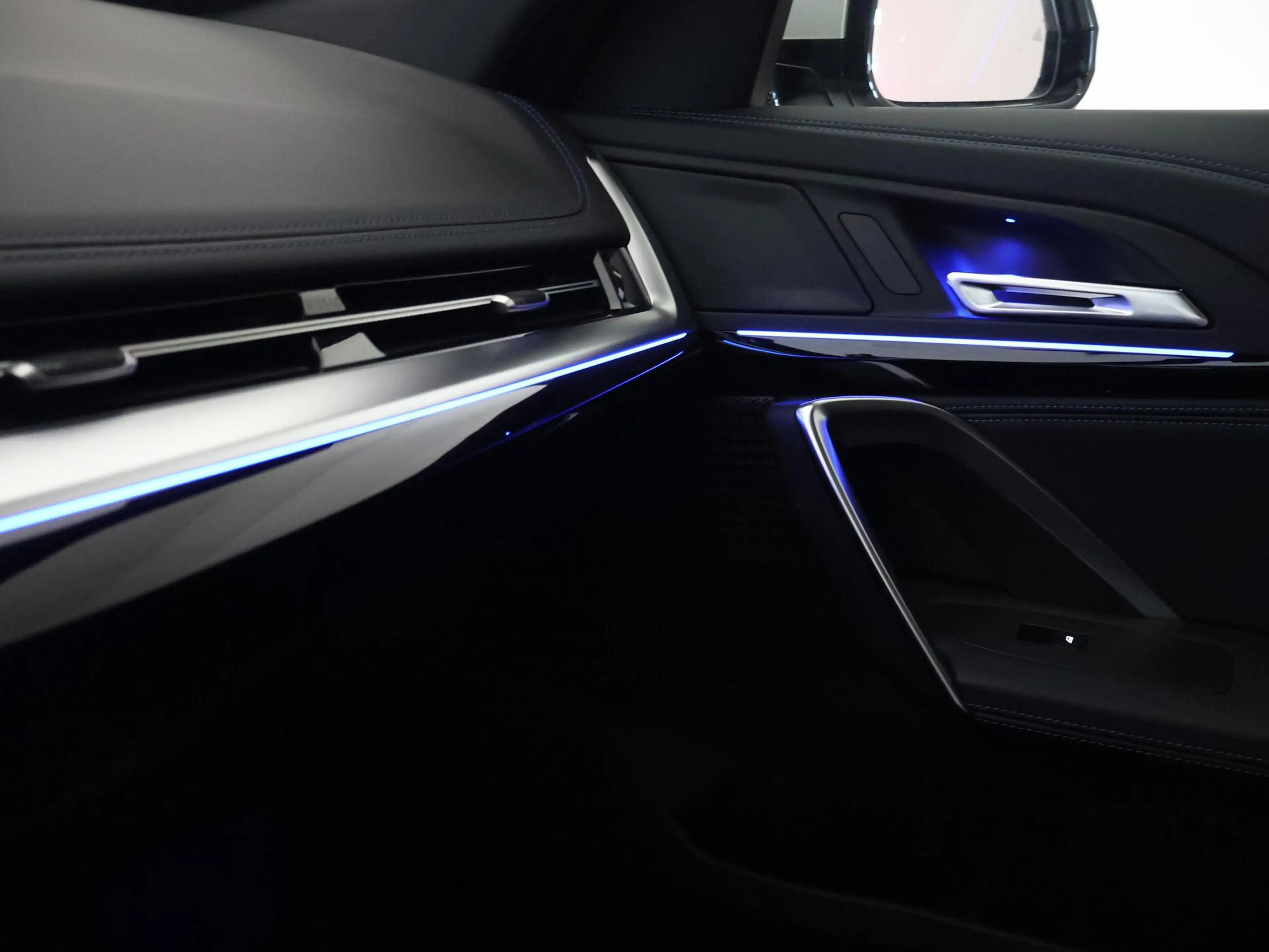 BMW iX1 eDrive20 67 kWh M-SPORT *46 KM NIEUW* + PANORAMA | — photo 42