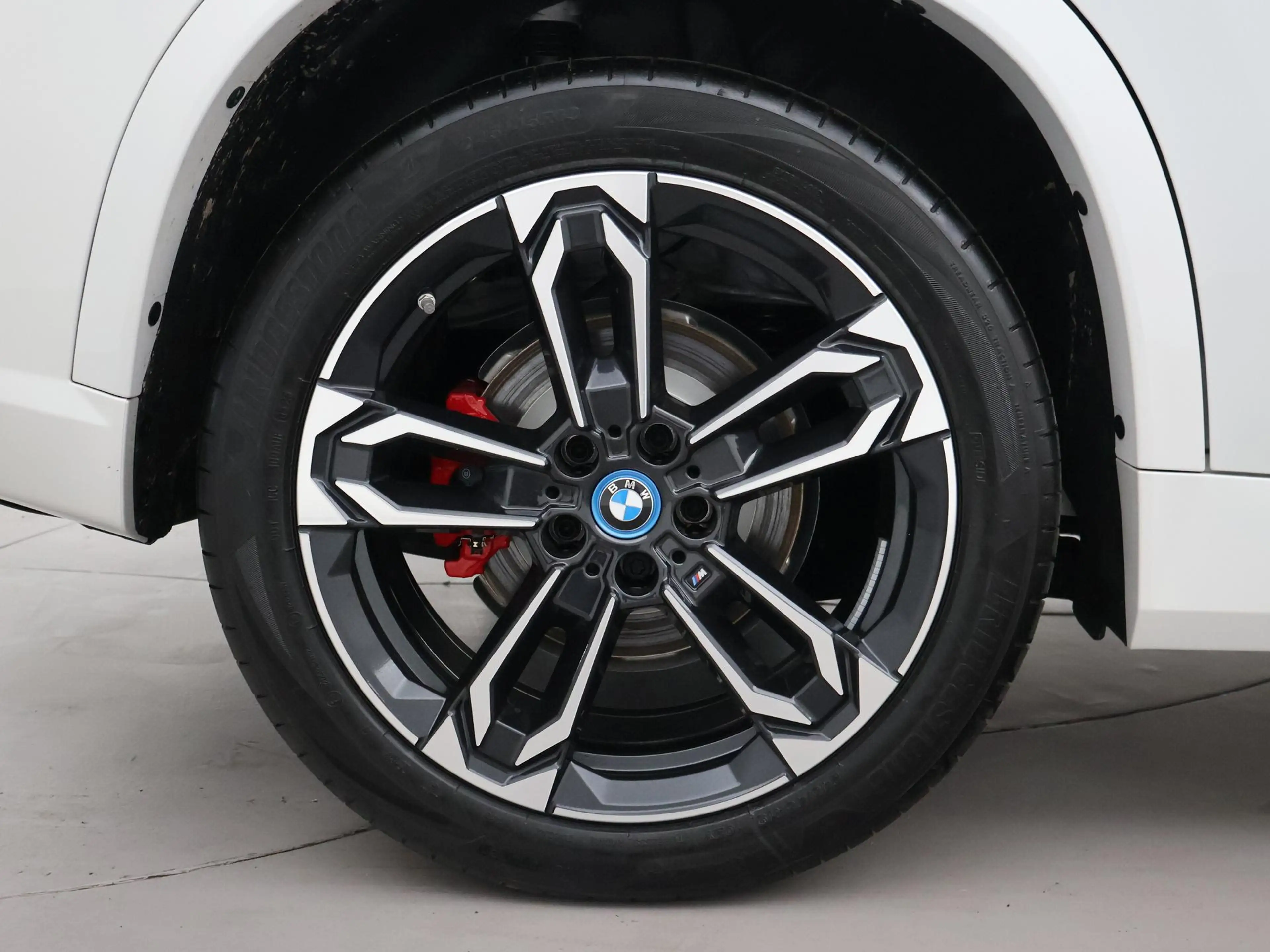 BMW iX1 eDrive20 67 kWh M-SPORT *46 KM NIEUW* + PANORAMA | — photo 8