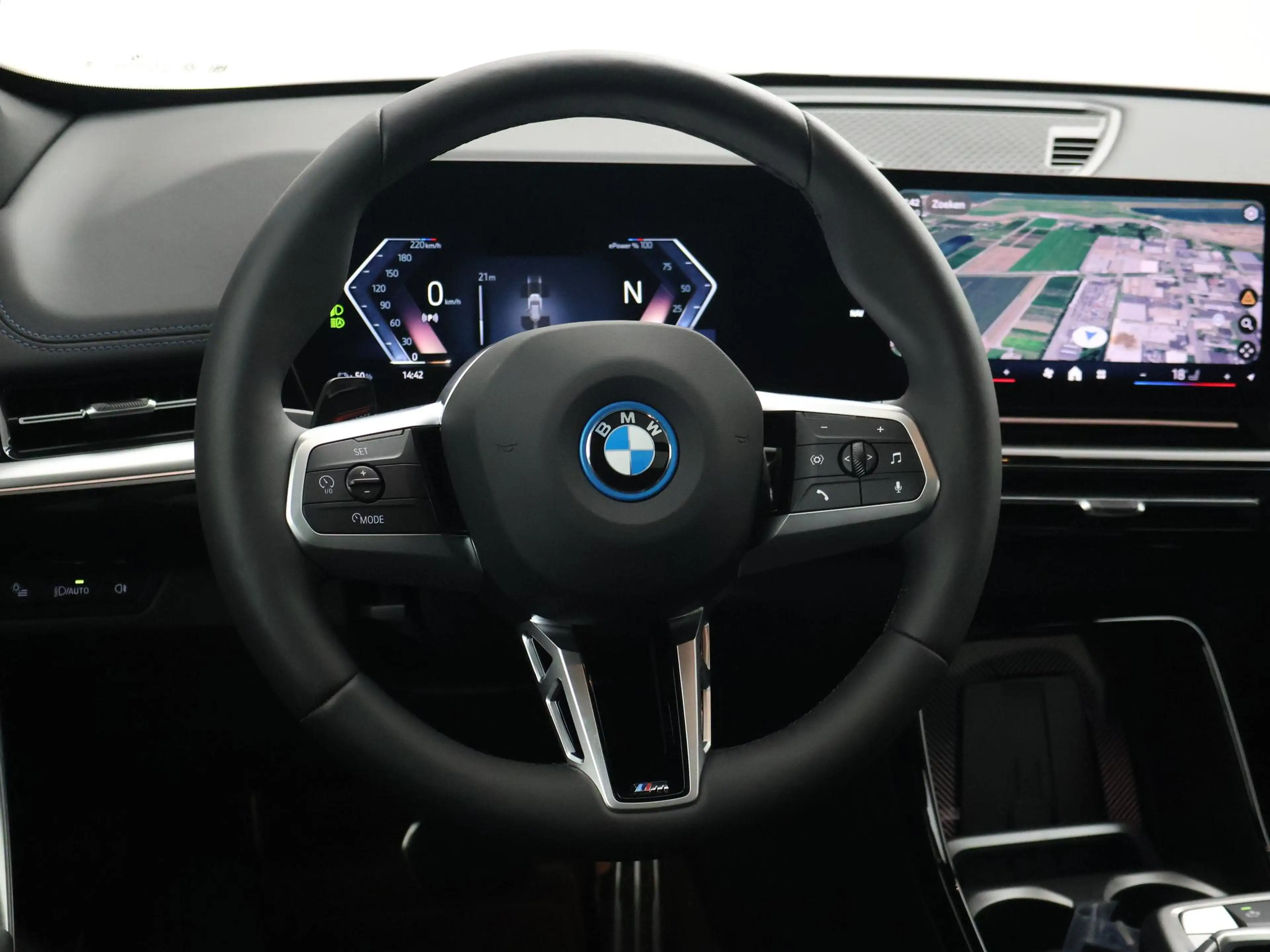 BMW iX1 eDrive20 67 kWh M-SPORT *46 KM NIEUW* + PANORAMA | — photo 27