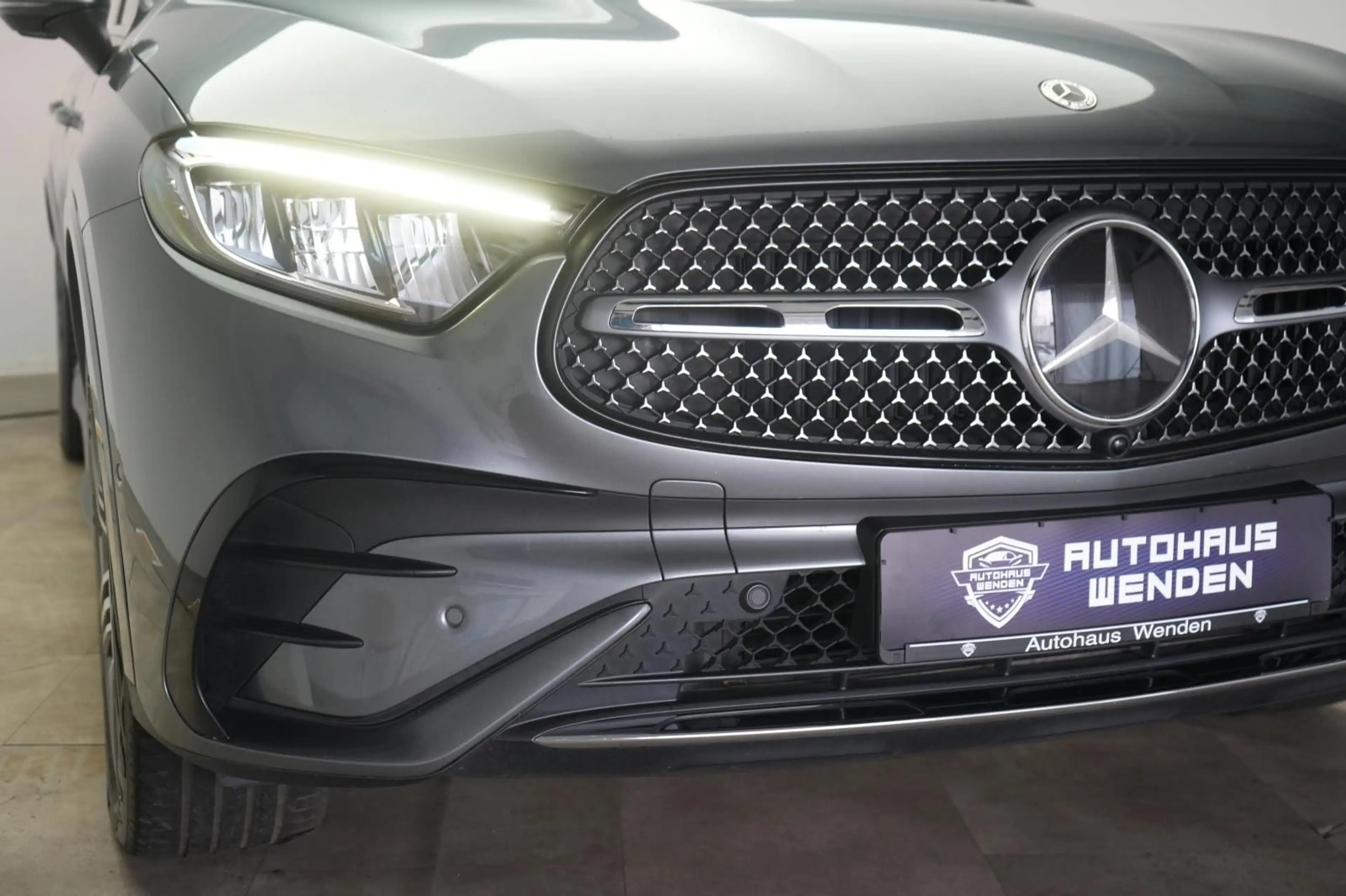 Mercedes-Benz GLC 300 de 4Matic AMG Line AHK/Leder/Kamera — photo 11