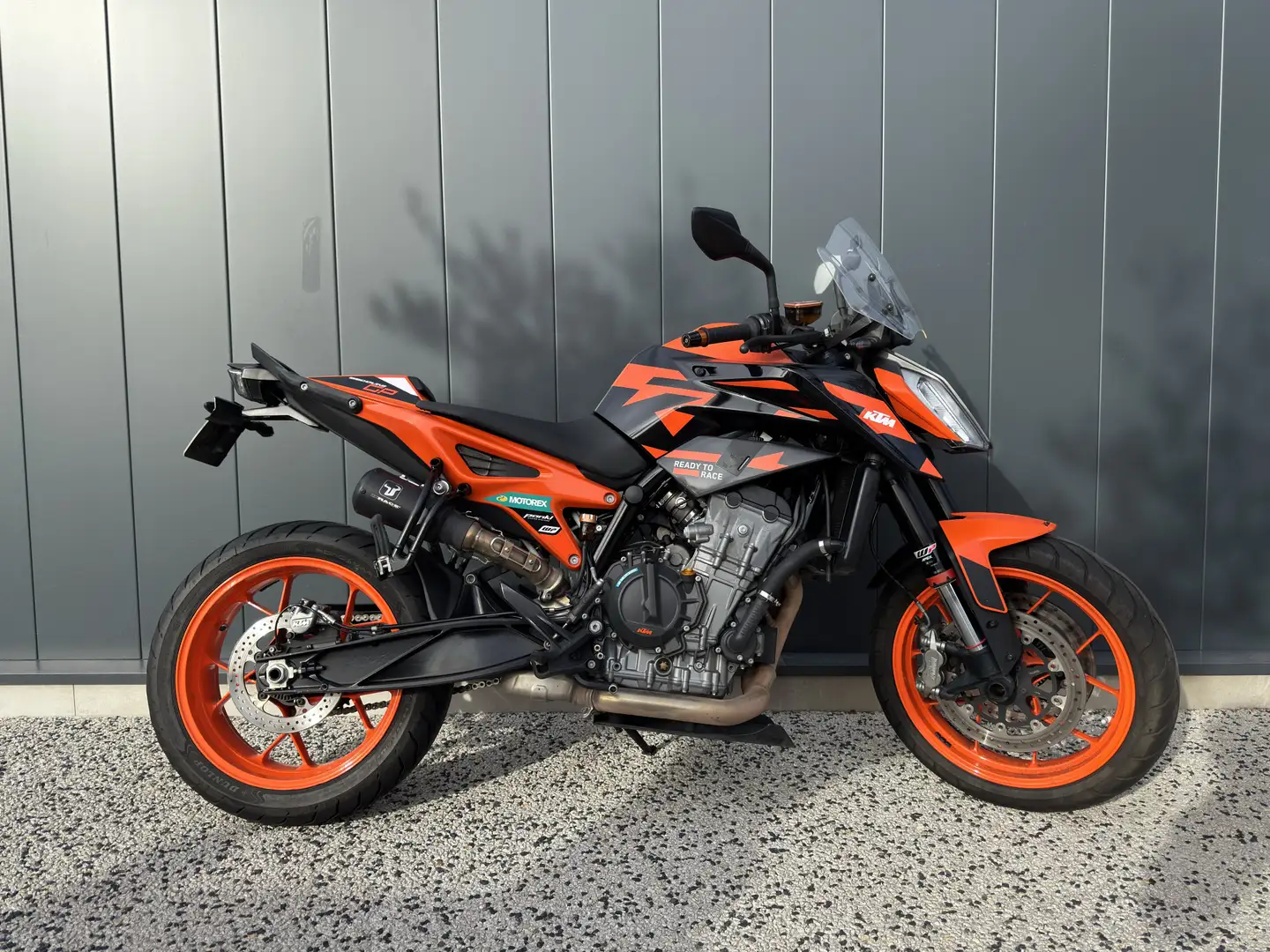 KTM 890 Duke - 1