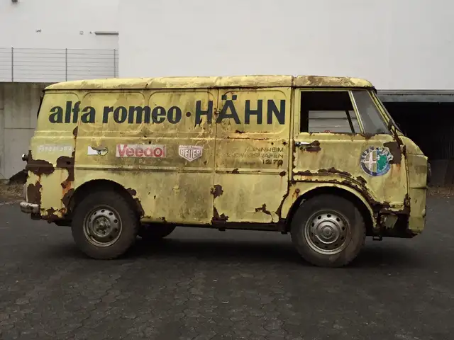 Alfa Romeo F12 Transporter