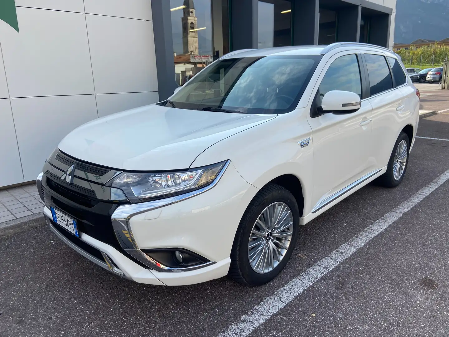Mitsubishi Outlander Outlander III 2018 phev 2.4 Instyle 4wd Bianco - 1