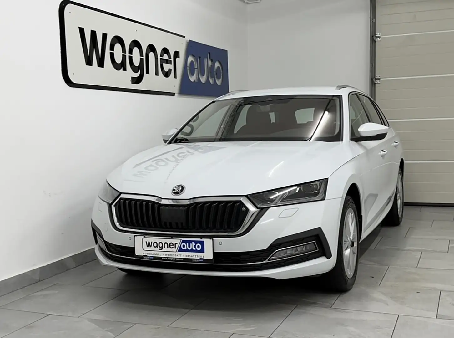 Skoda Octavia Combi 2,0 TDI Style. Matrix LED/ACC/Navi/RFK Weiß - 1