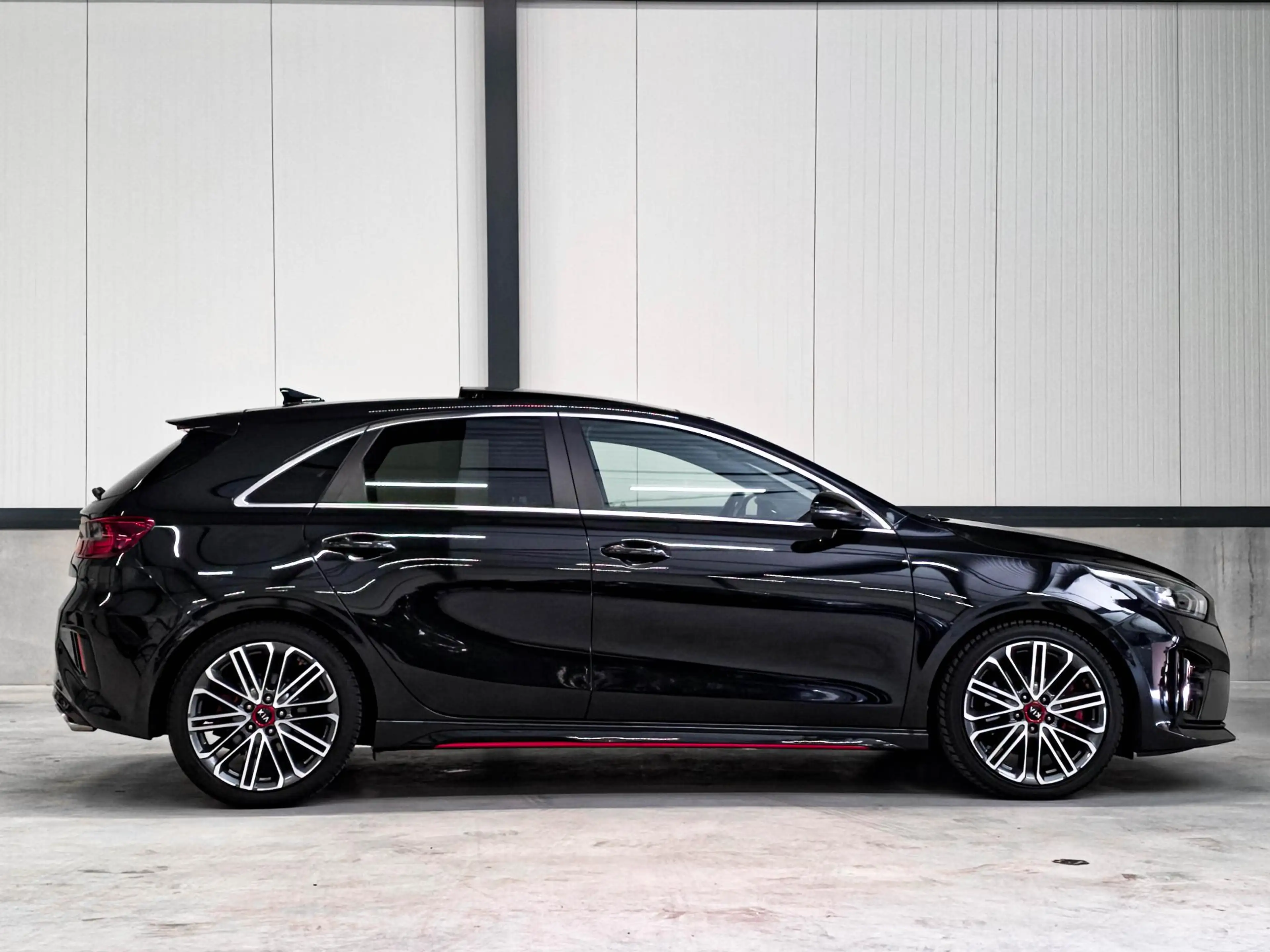 Kia Ceed / cee'd 1.6 T-GDi GT | Panoramadak | JBL | Memory | Winter — photo 14