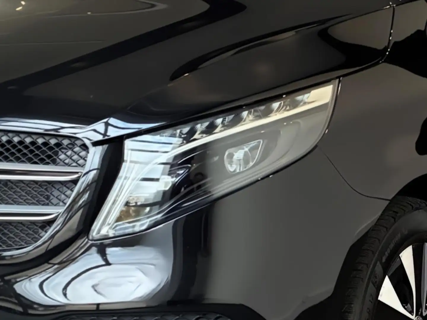 Mercedes-Benz Marco Polo 300 d 4MATIC EasyUP+DISTRONIC+ALLRAD Schwarz - 2