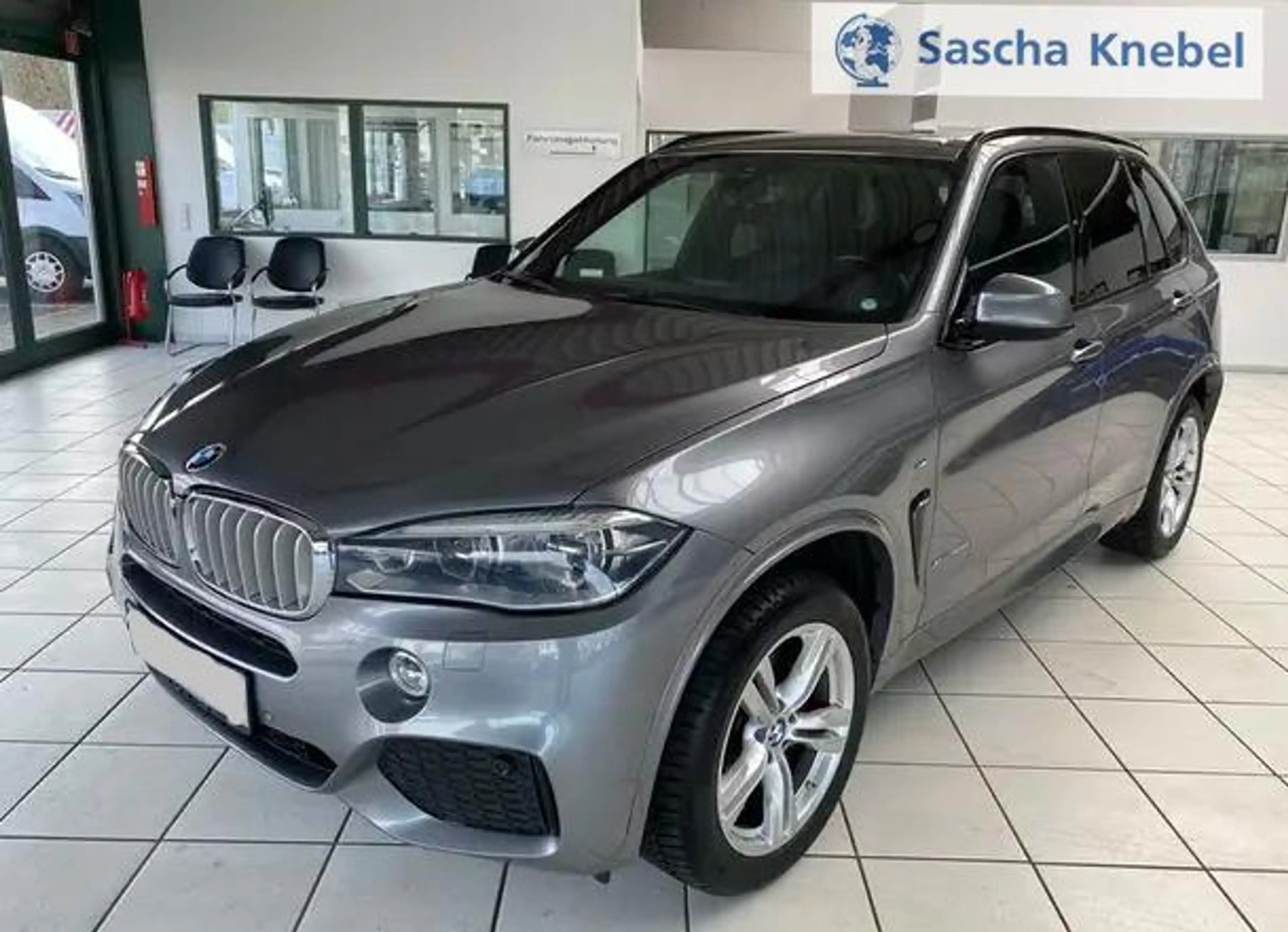 BMW X5 xDrive 40 d xDrive40d M Paket Panoramadach Stan... — photo 2