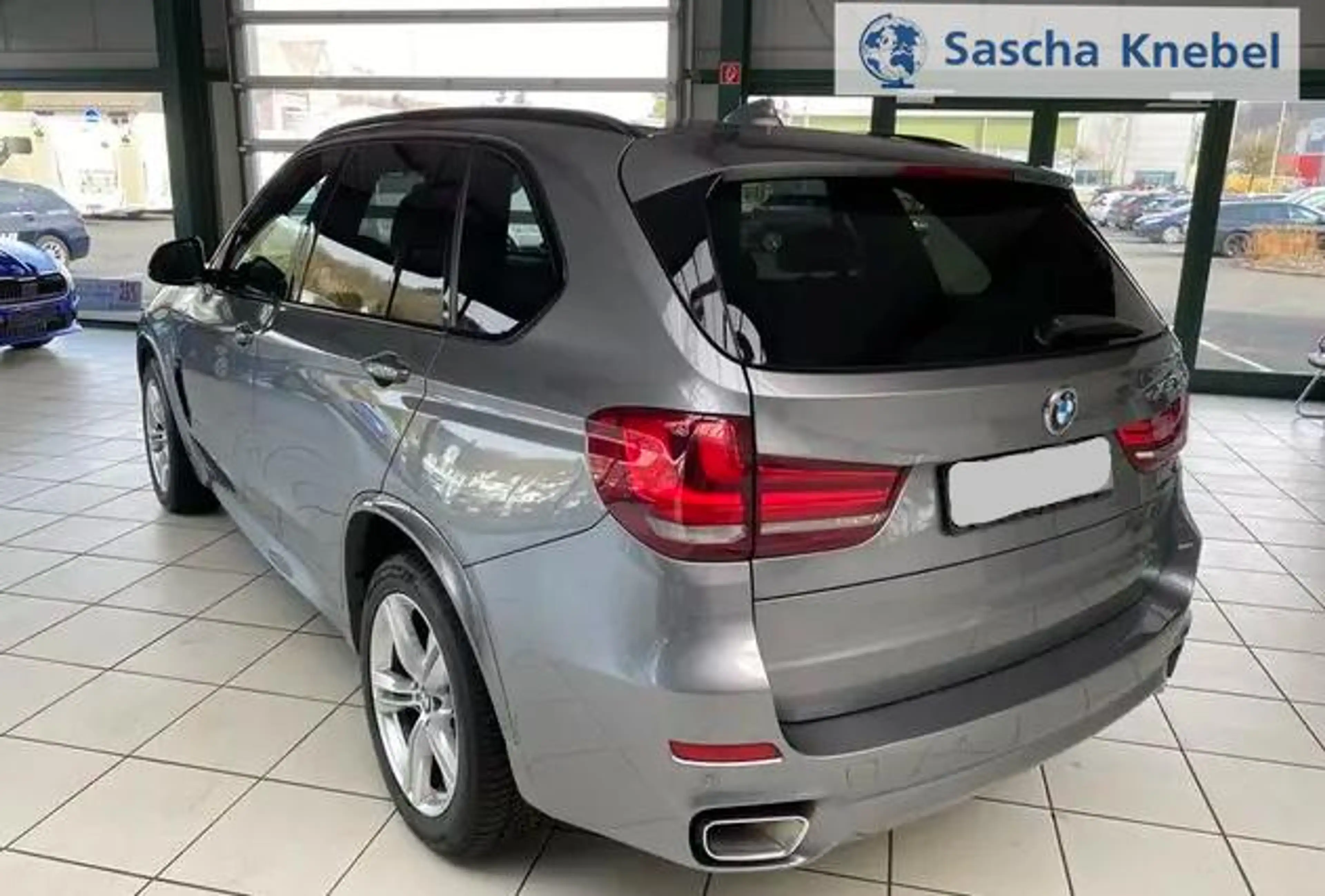 BMW X5 xDrive 40 d xDrive40d M Paket Panoramadach Stan... — photo 11