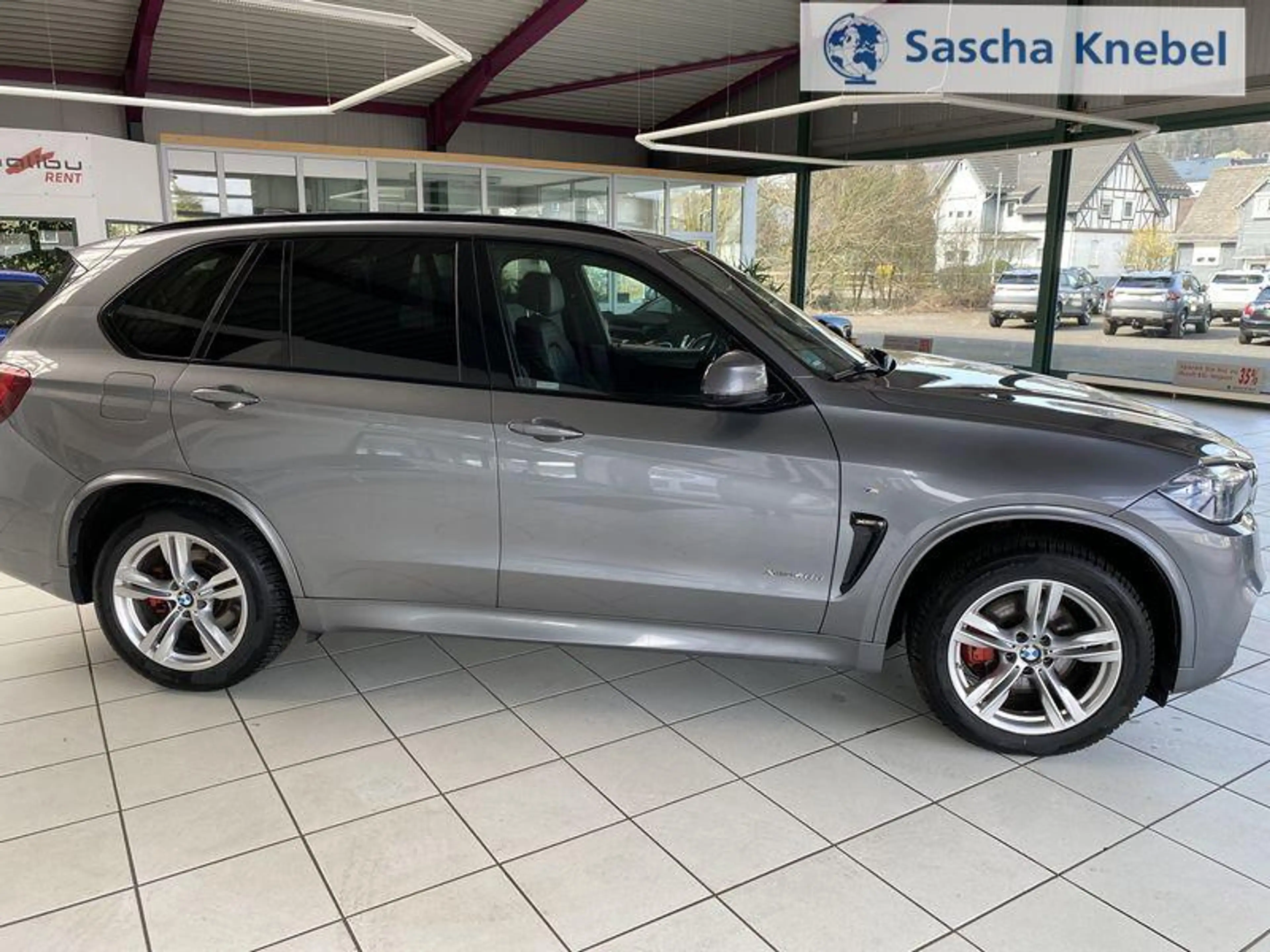 BMW X5 xDrive 40 d xDrive40d M Paket Panoramadach Stan... — photo 4