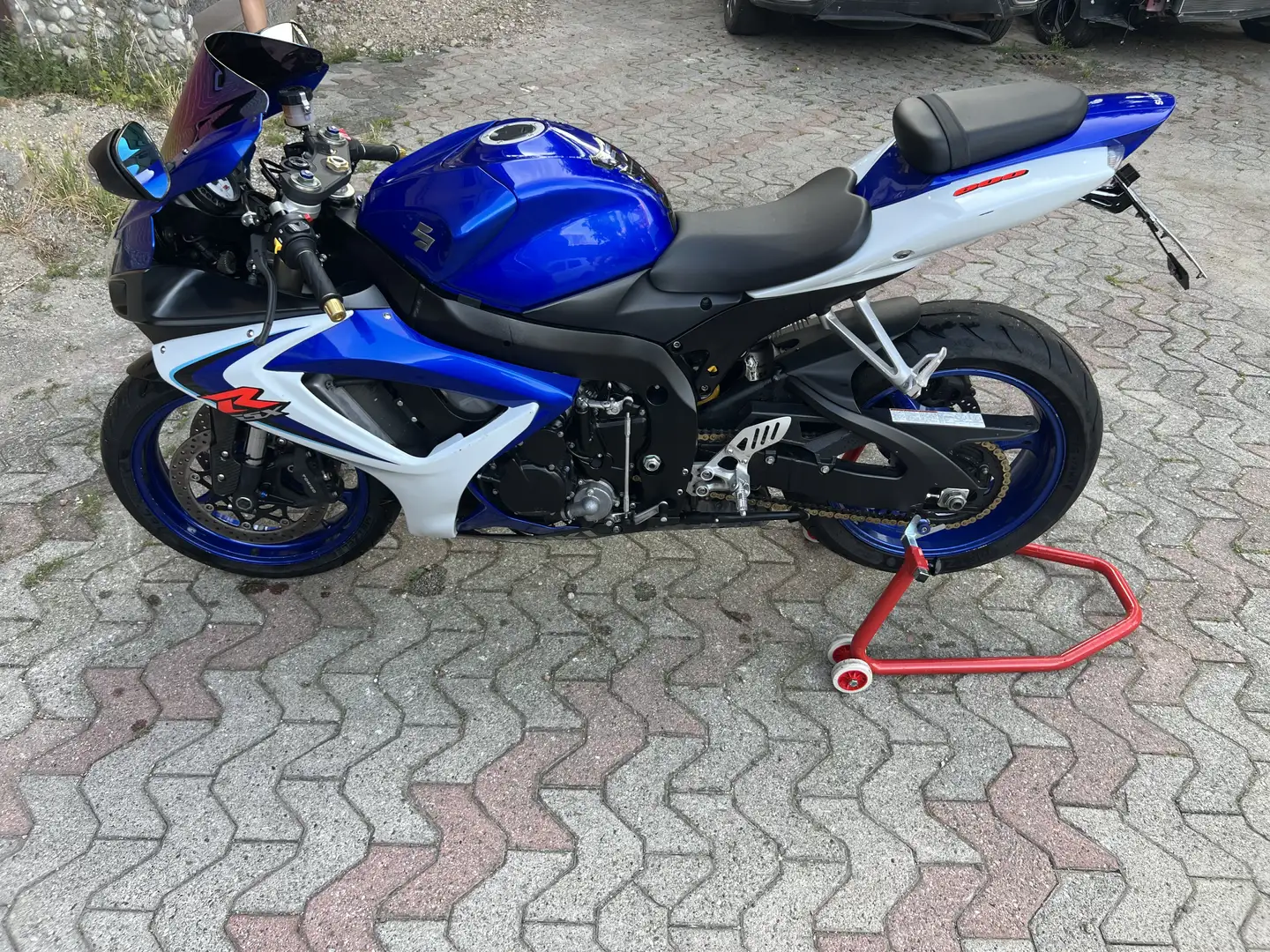 Suzuki GSX-R 600 r - 1