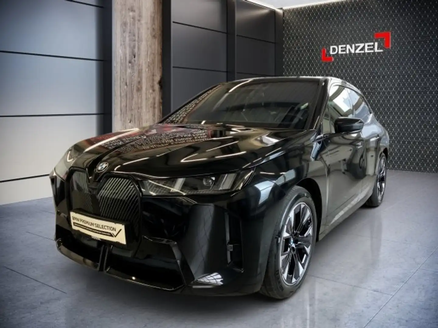 BMW iX xDrive45 Schwarz - 2