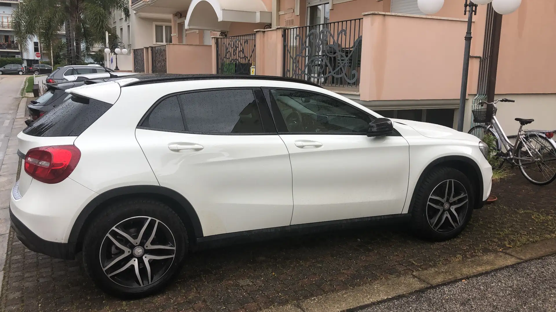 Mercedes-Benz GLA 200 GLA-X156 2014 d (cdi) Enduro auto Bianco - 1