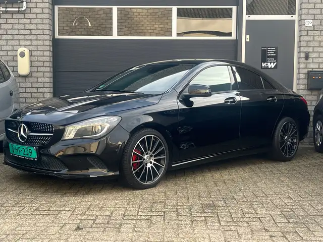 Mercedes-Benz CLA 180 CDI Automaat . lezen