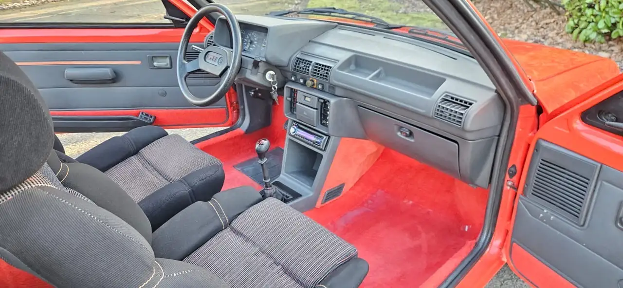 Peugeot 205 Gti 1.6 105 Ch, foto 9