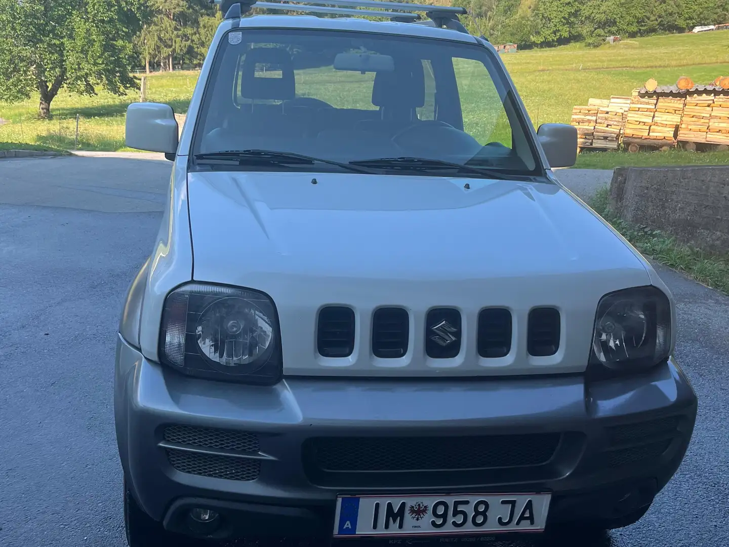 Suzuki Jimny Jimny 1,3 VX Joy VX Joy Weiß - 2