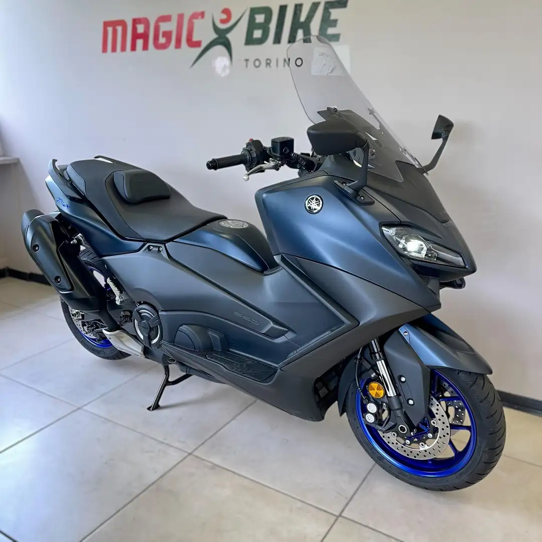 Yamaha TMAX 560 - 1