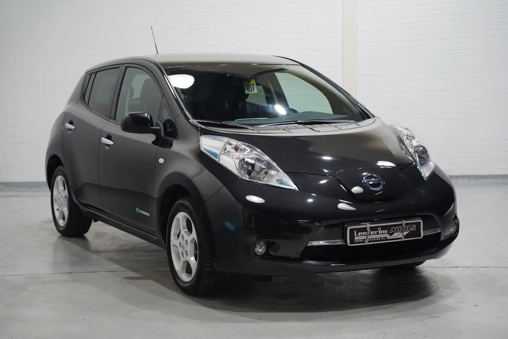 Nissan Leaf Acenta 30 kWh Navi Stuur- en stoelverwarming Camer crna - 2