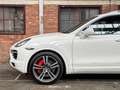 Porsche Cayenne Turbo 4.8 V8 Wit - thumbnail 20