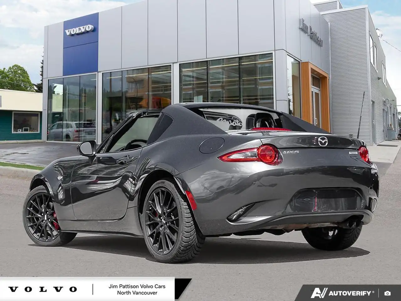 Mazda MX-5 Miata photo Mazda MX-5 Miata