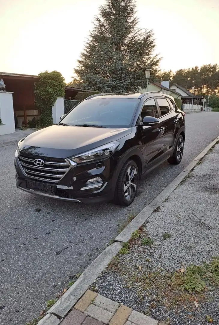 Hyundai TUCSON 1.7 CRDi 115 2WD Business - 1
