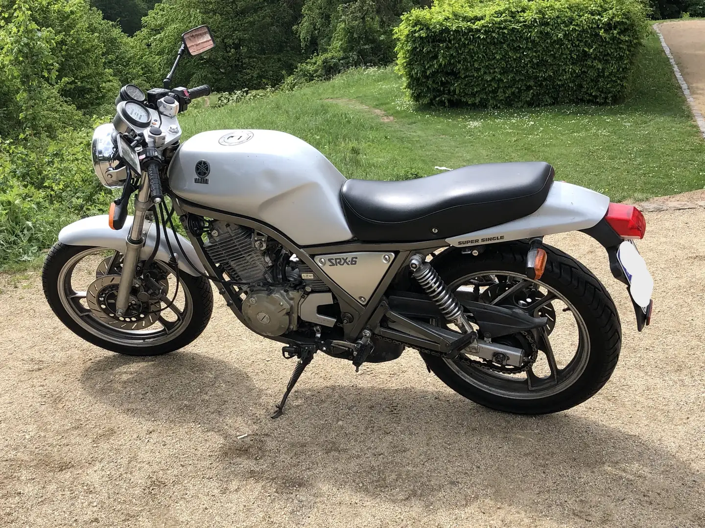 Yamaha SRX 600 Zilver - 1