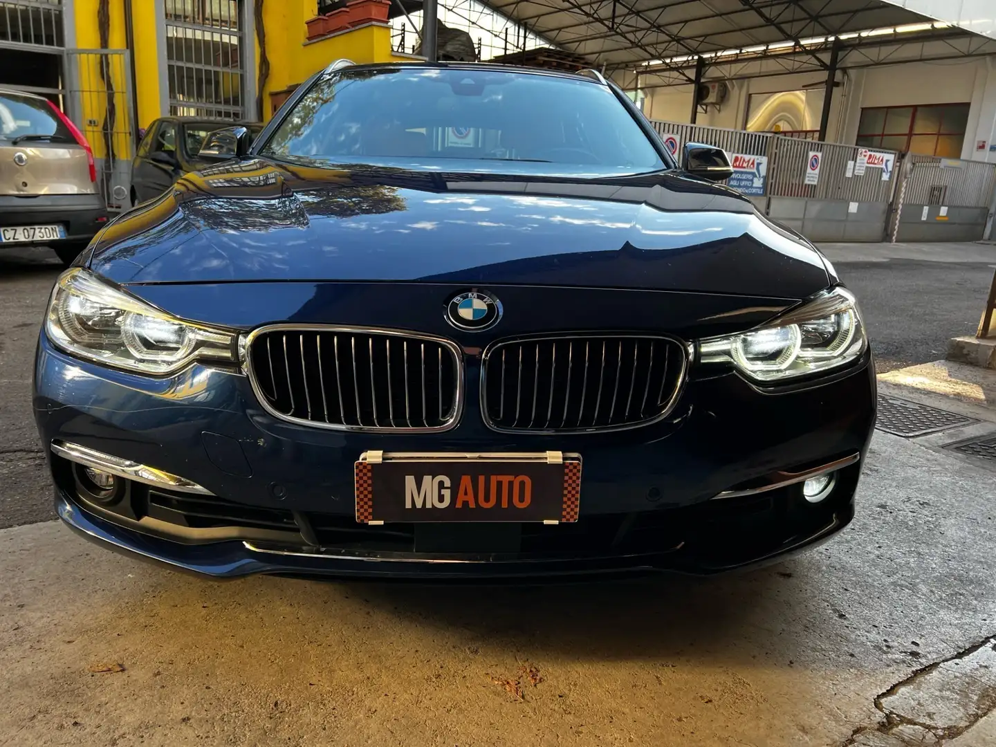 BMW 330 330dA xDrive Touring Luxury full PREZZO PROMO Azul - 2