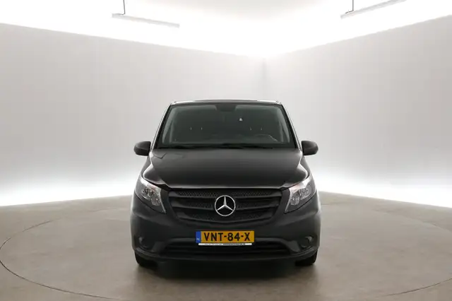 Mercedes-Benz Vito view 9