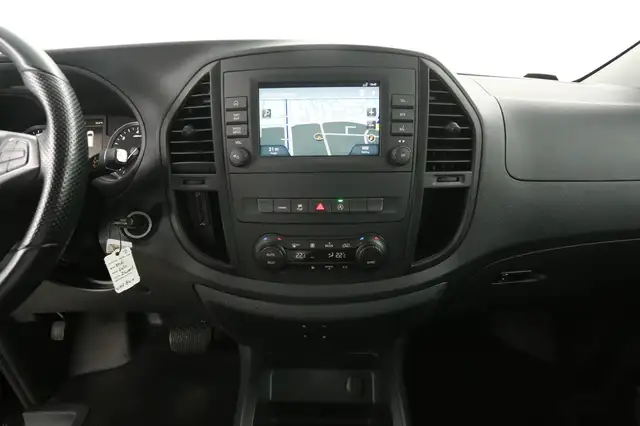 Mercedes-Benz Vito view 13