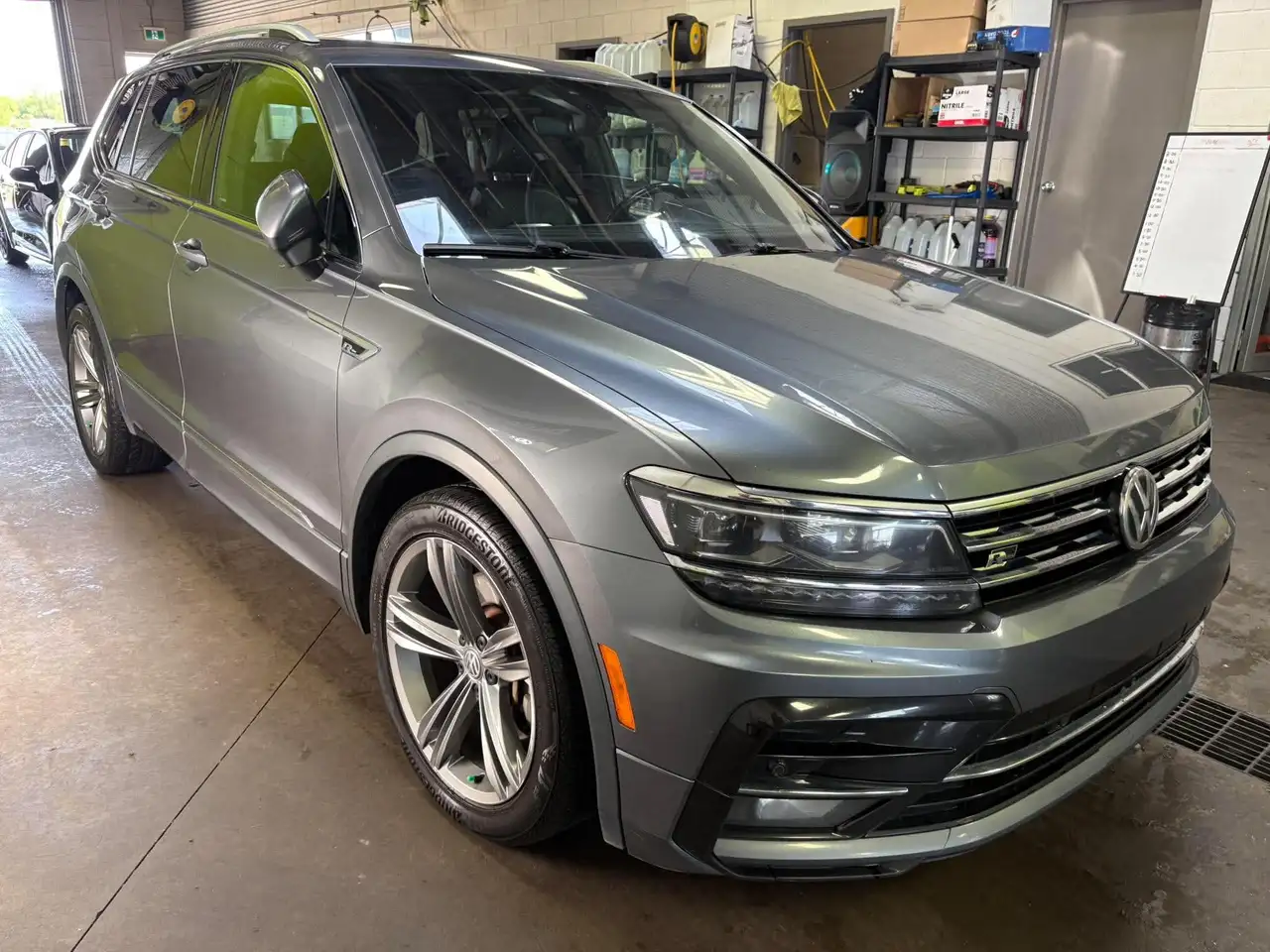 Volkswagen Tiguan снимка Volkswagen Tiguan