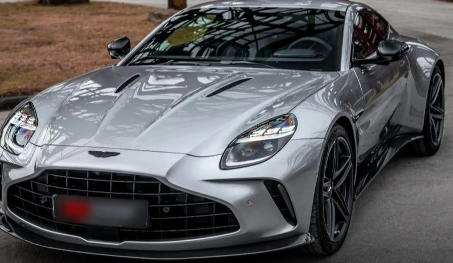 Aston Martin Vantage Plateado - 2