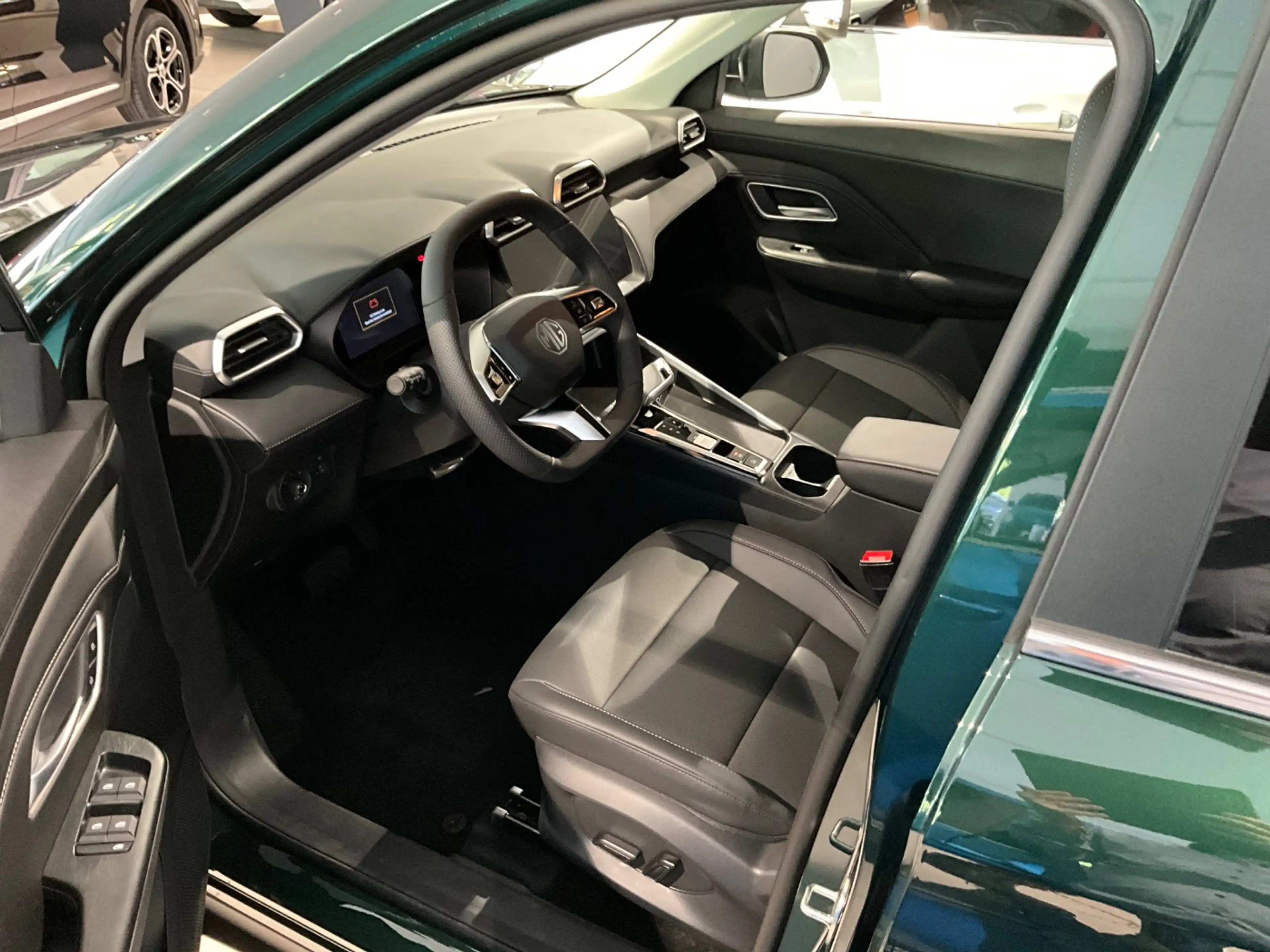 MG ZS Hybrid+ Luxury 360Grad,SHZ,PDC,Keyless,Autom. — photo 7