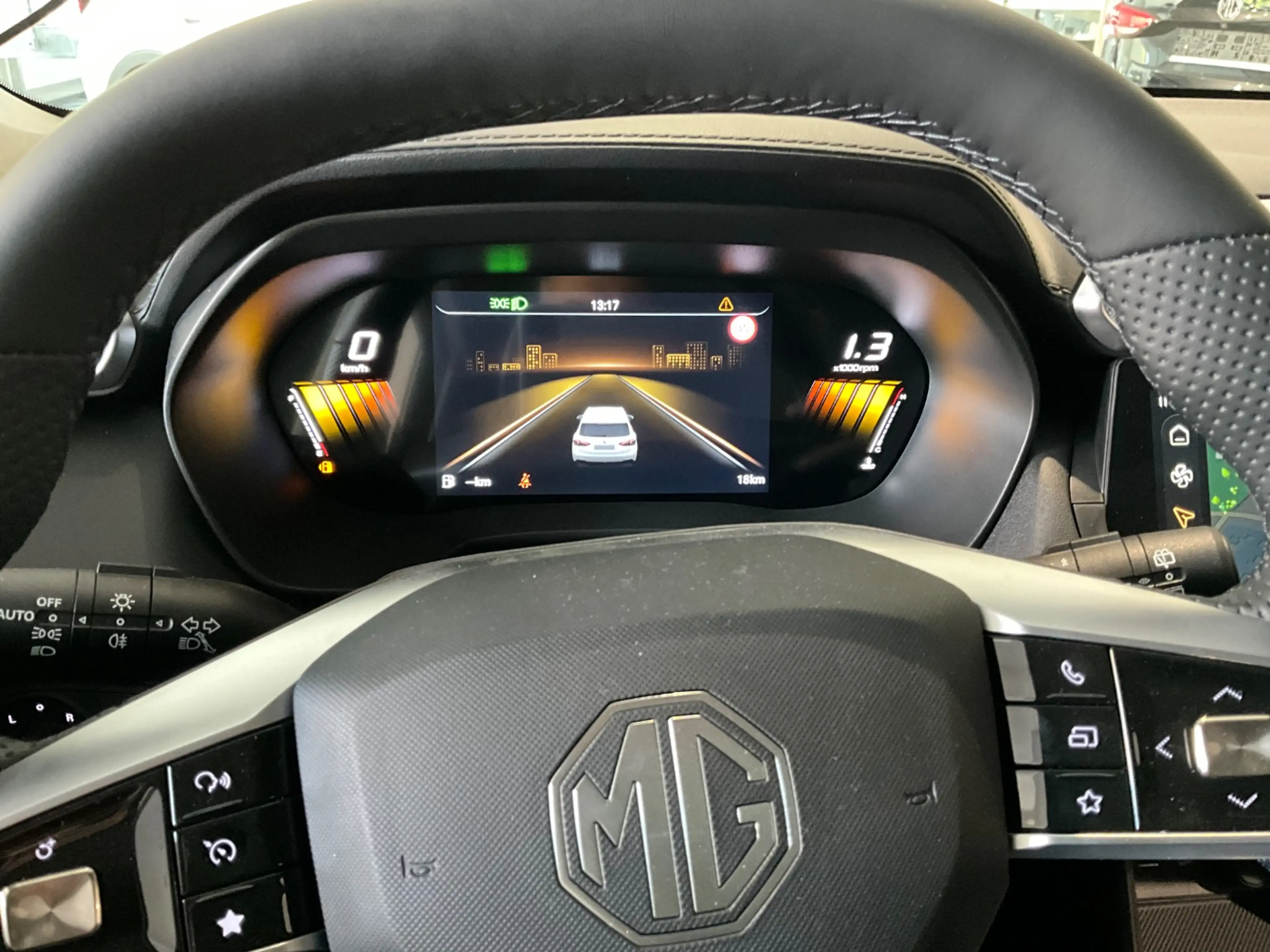 MG ZS Hybrid+ Luxury 360Grad,SHZ,PDC,Keyless,Autom. — photo 13