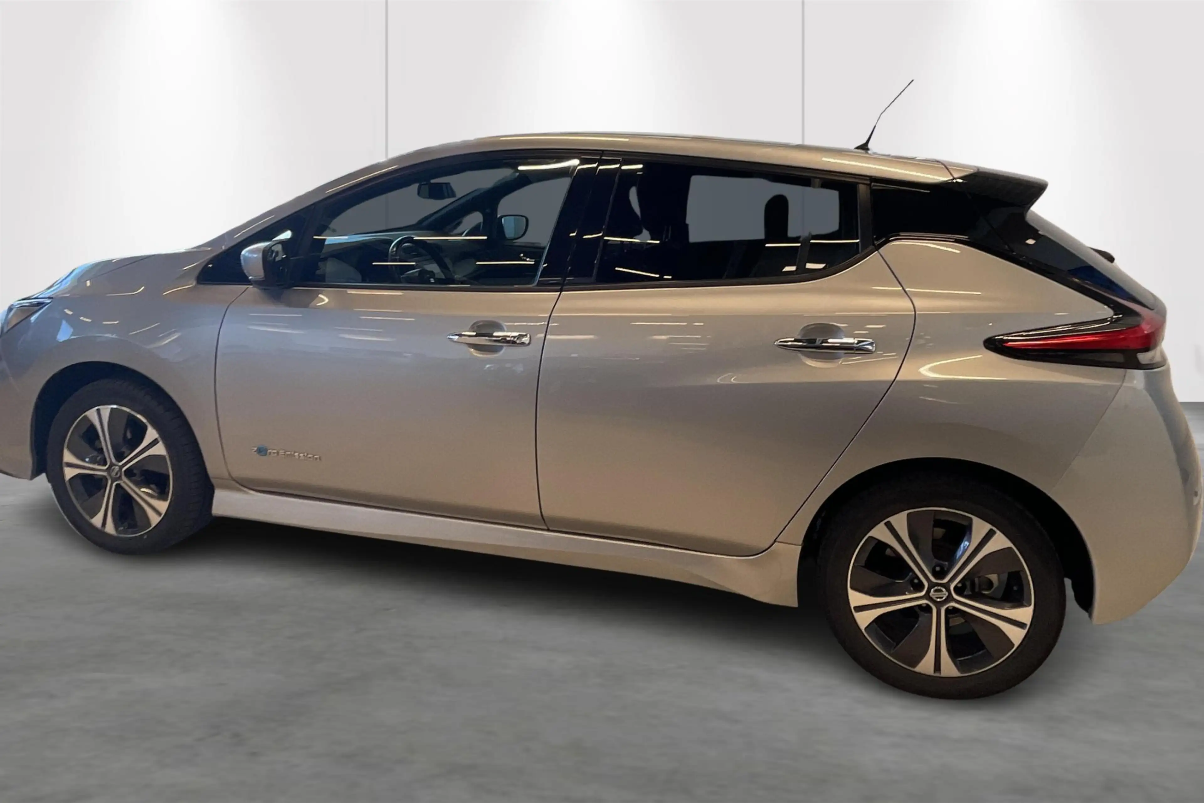 Nissan Leaf Tekna 62kWh — photo 3