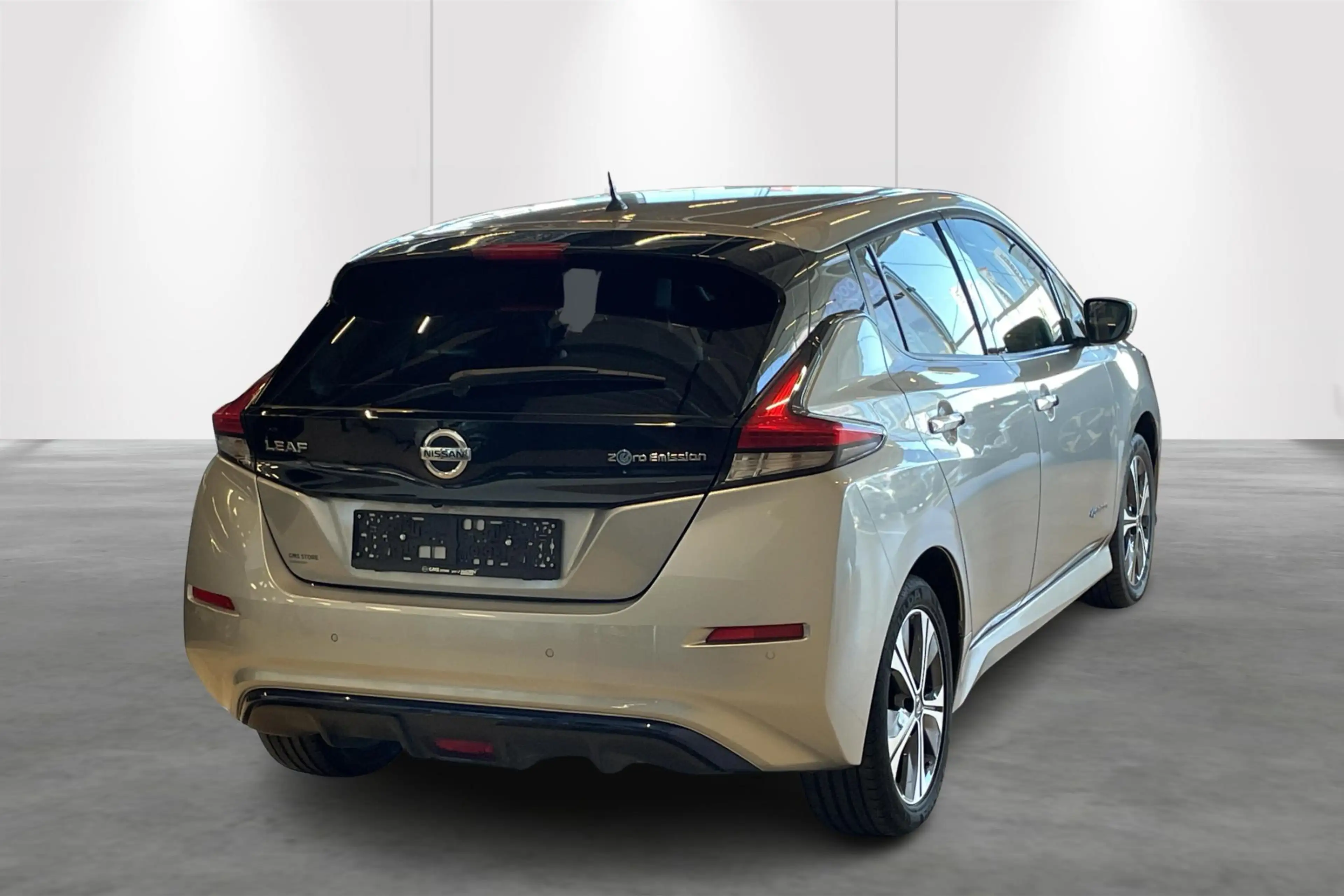 Nissan Leaf Tekna 62kWh — photo 2