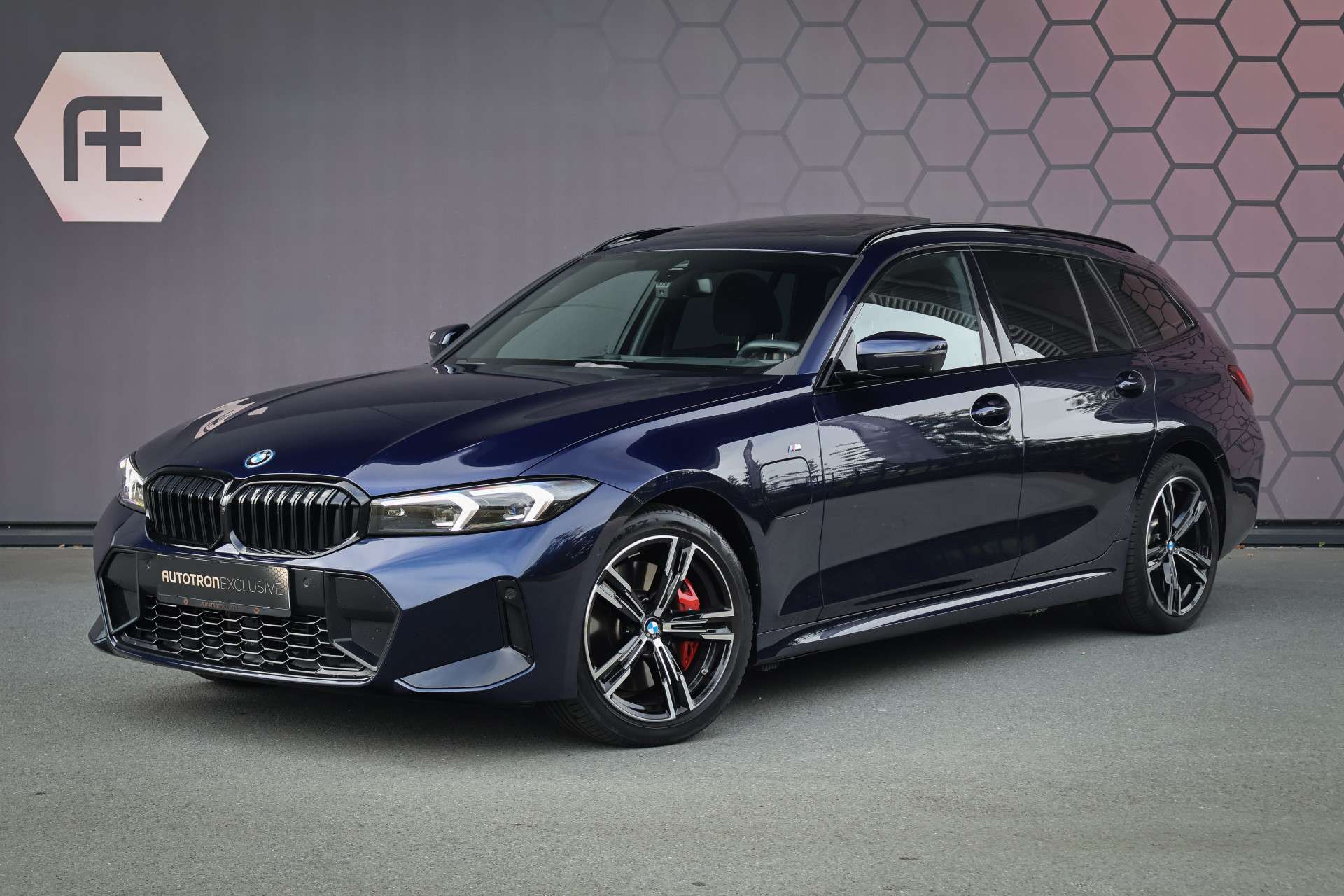 BMW 330